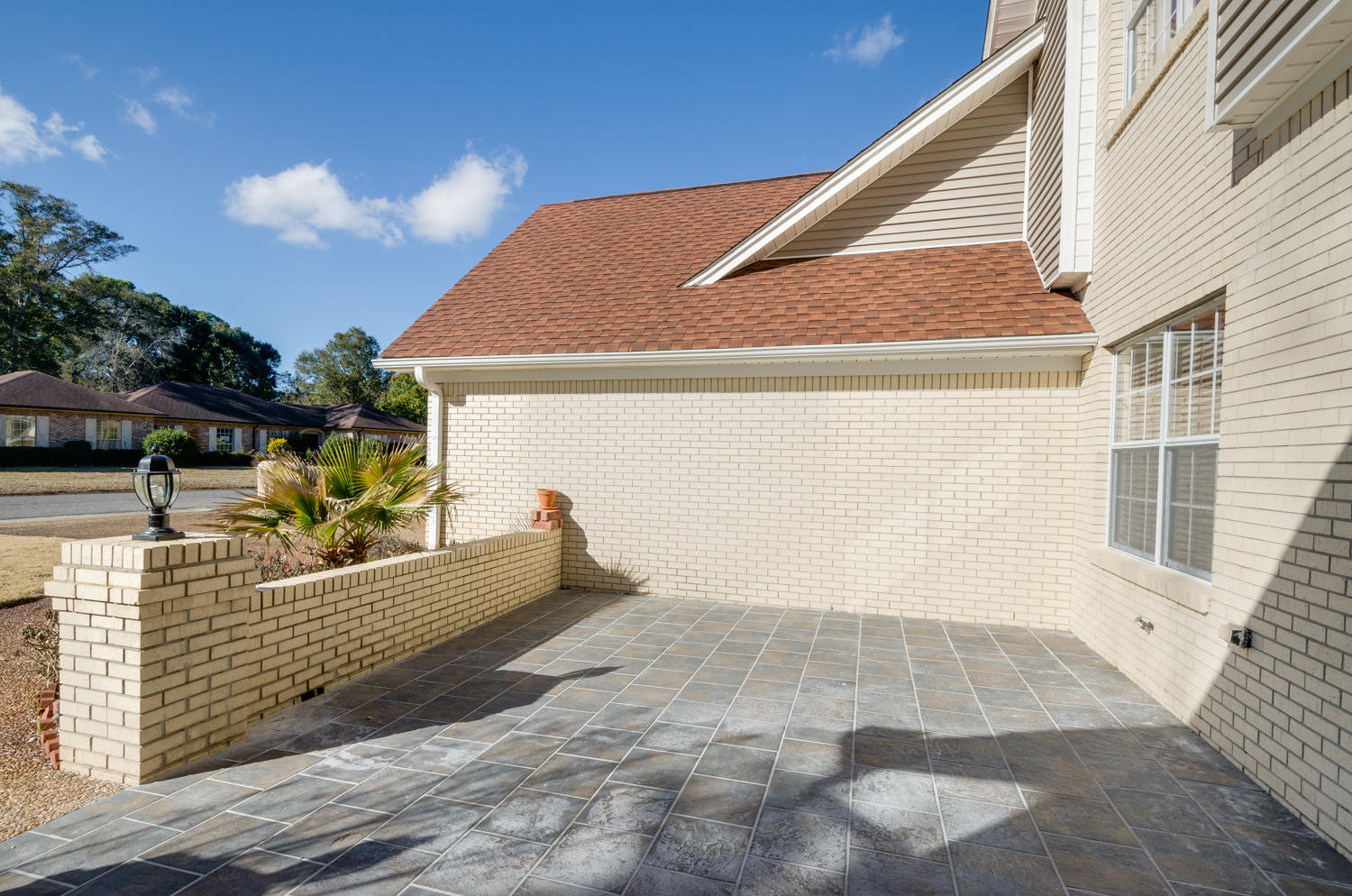 LAKE CHARLENE - Residential