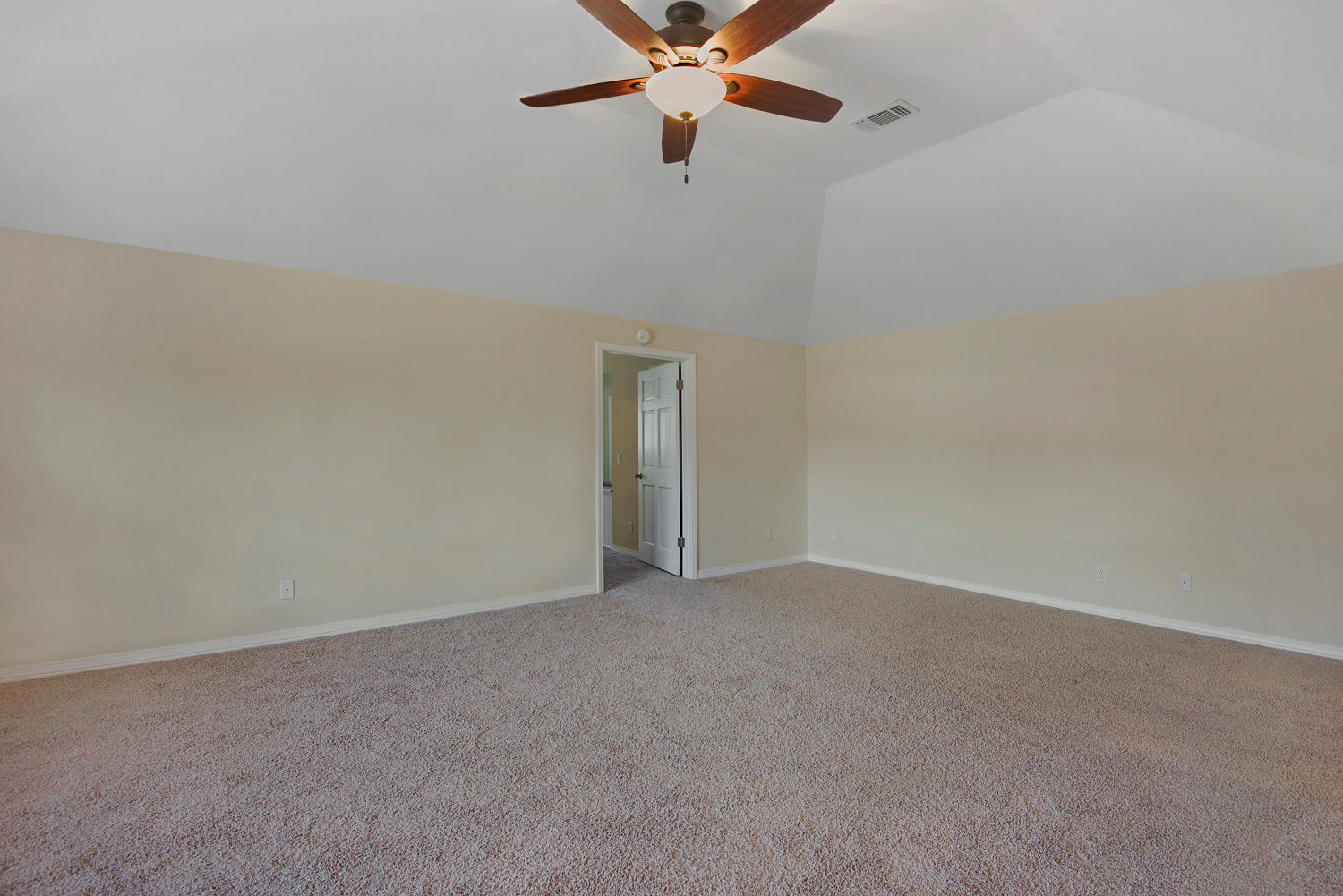 LAKE CHARLENE - Residential