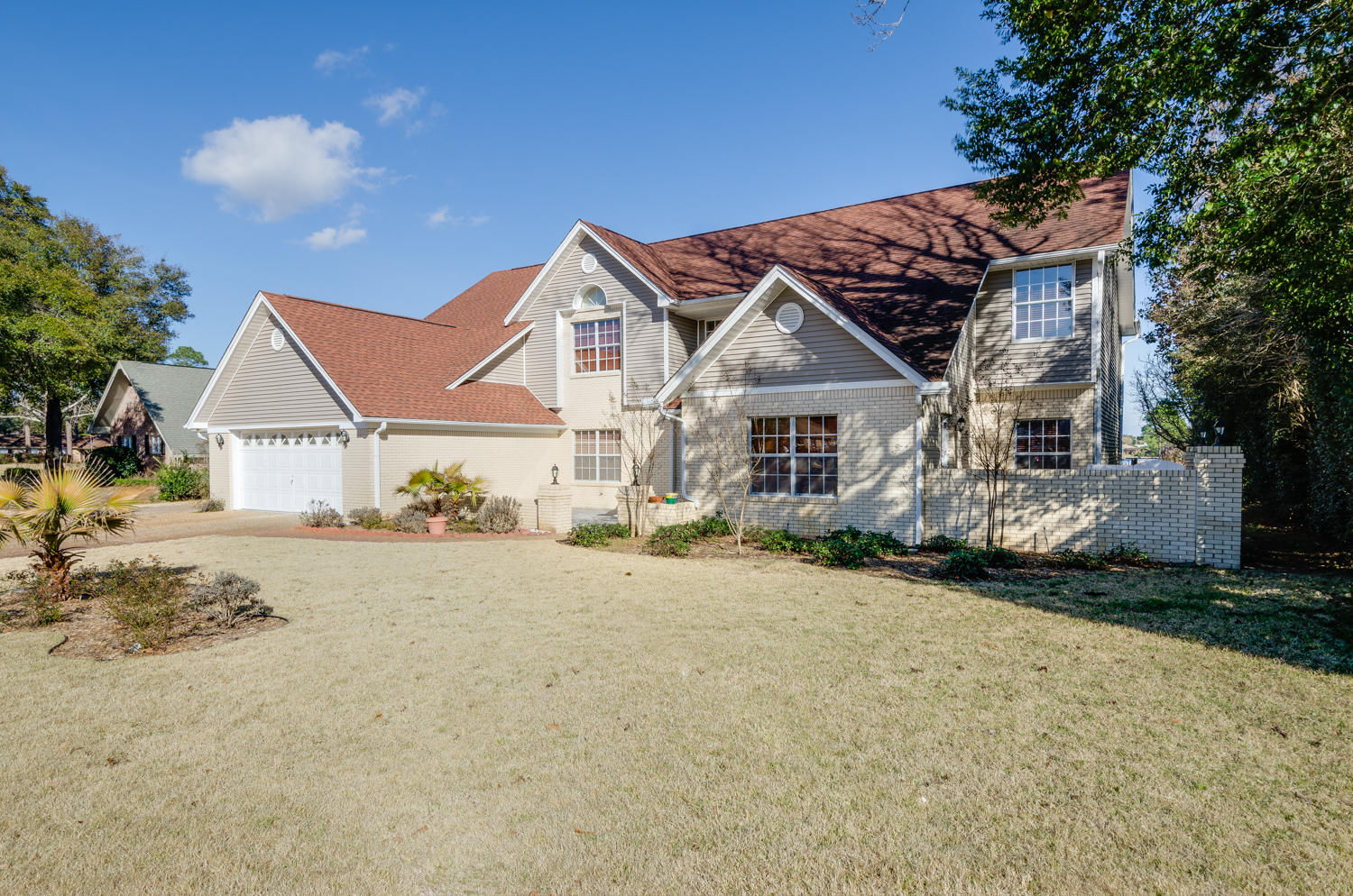 LAKE CHARLENE - Residential