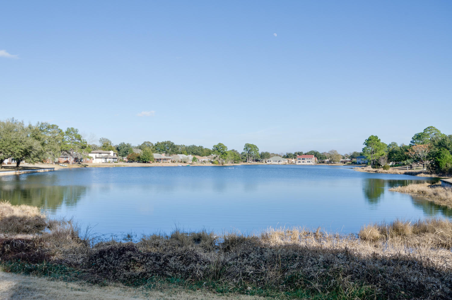 LAKE CHARLENE - Residential