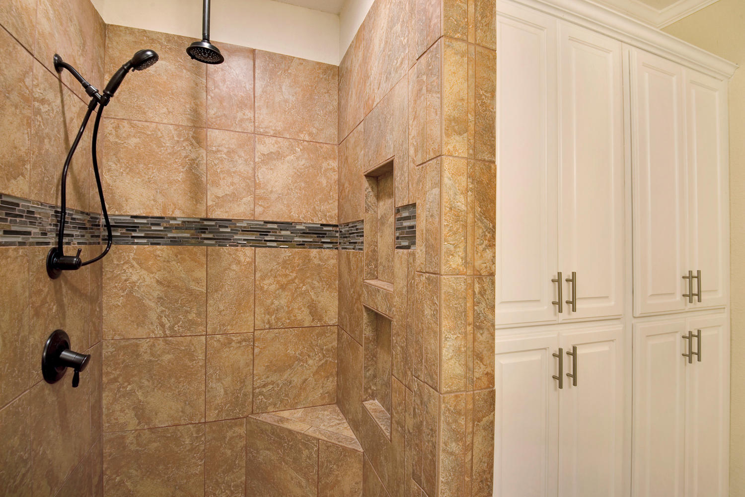 LAKE CHARLENE - Residential