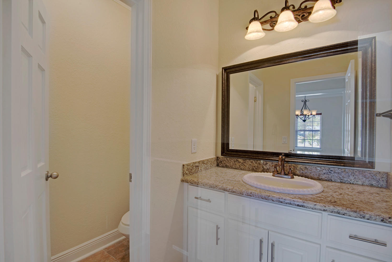 LAKE CHARLENE - Residential