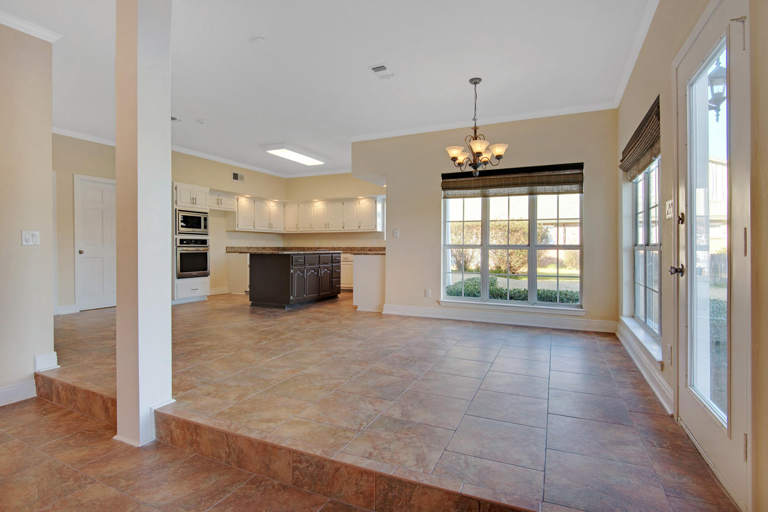 LAKE CHARLENE - Residential