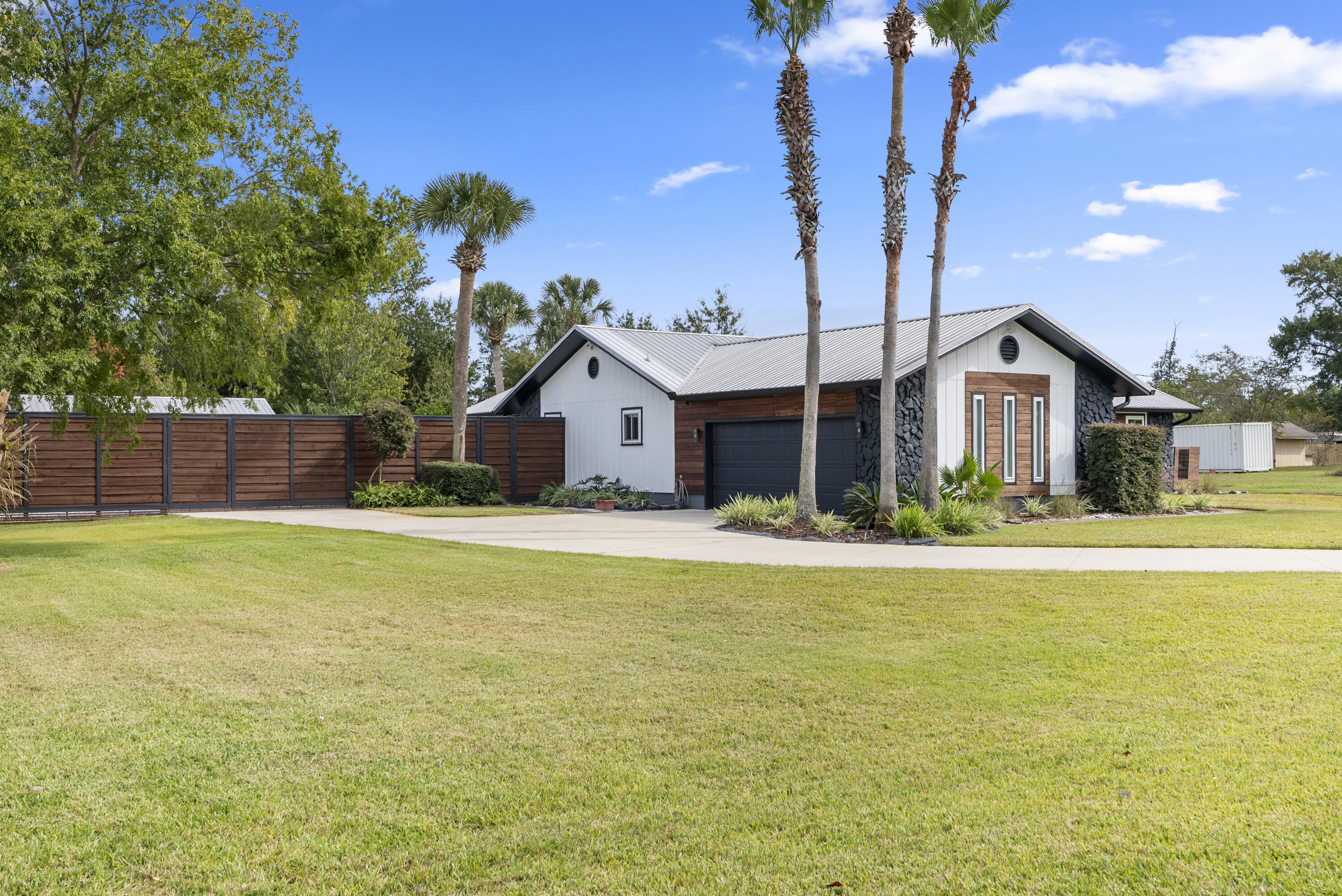 OXFORD PLACE UNIT 2 - Residential