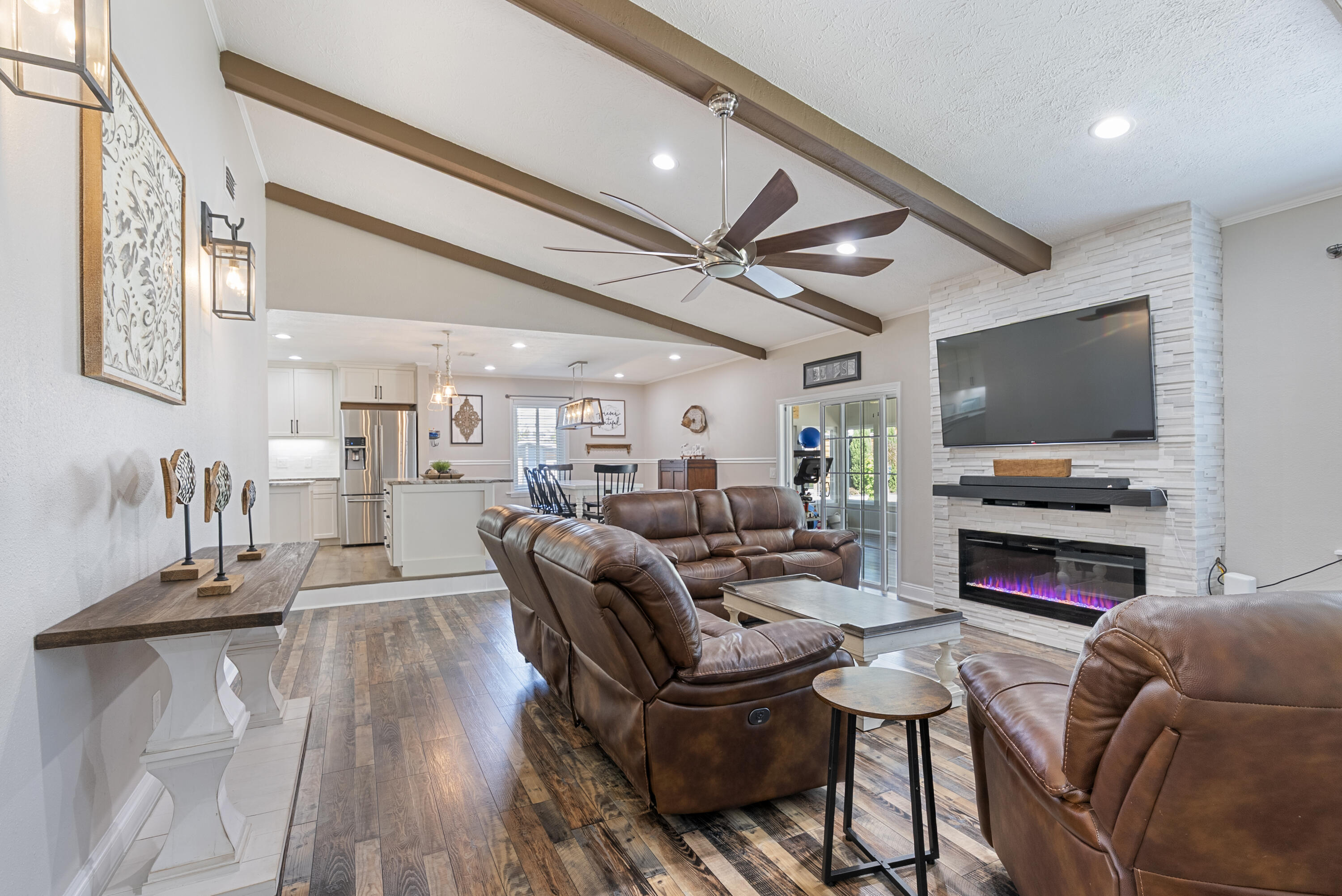 OXFORD PLACE UNIT 2 - Residential