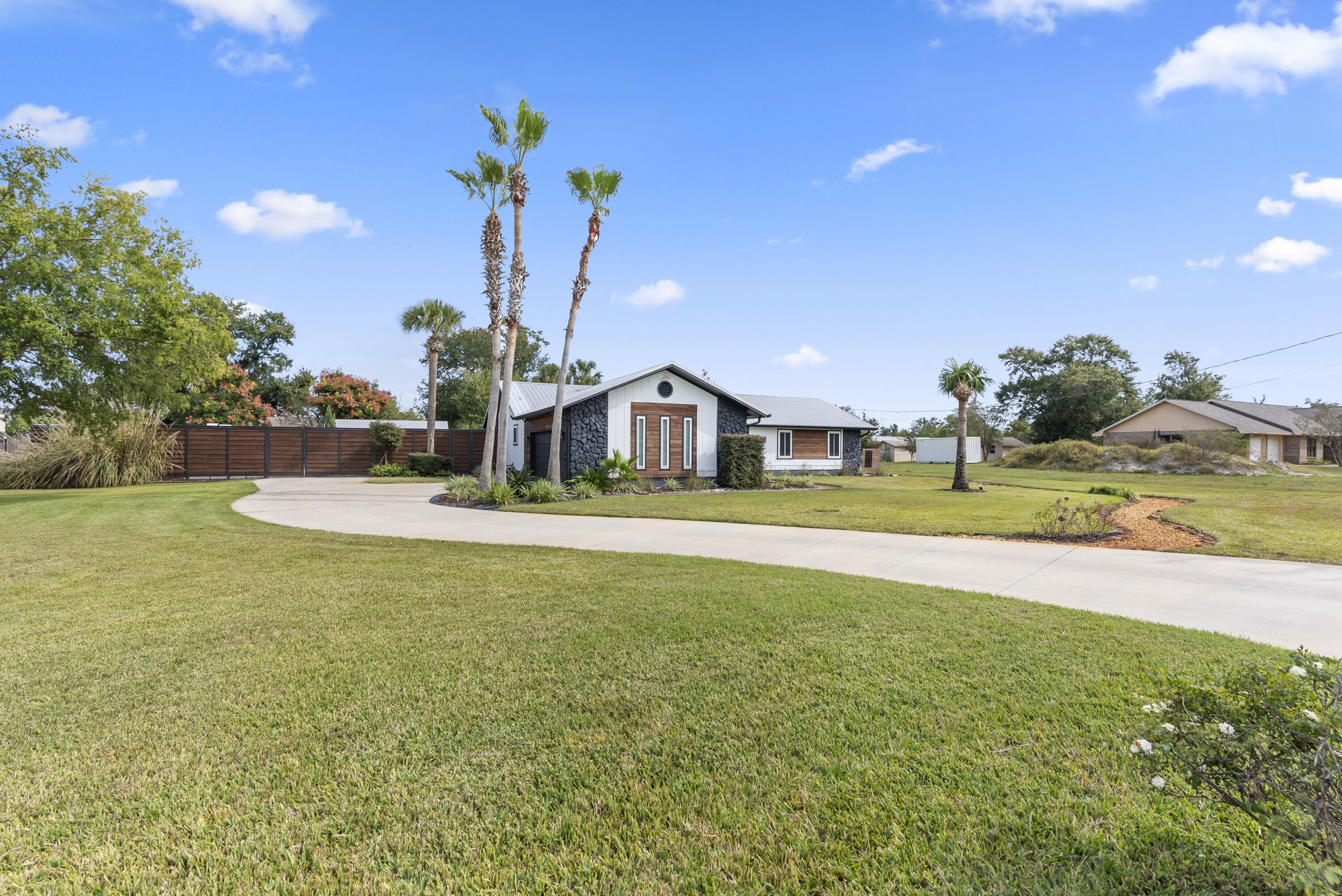 OXFORD PLACE UNIT 2 - Residential