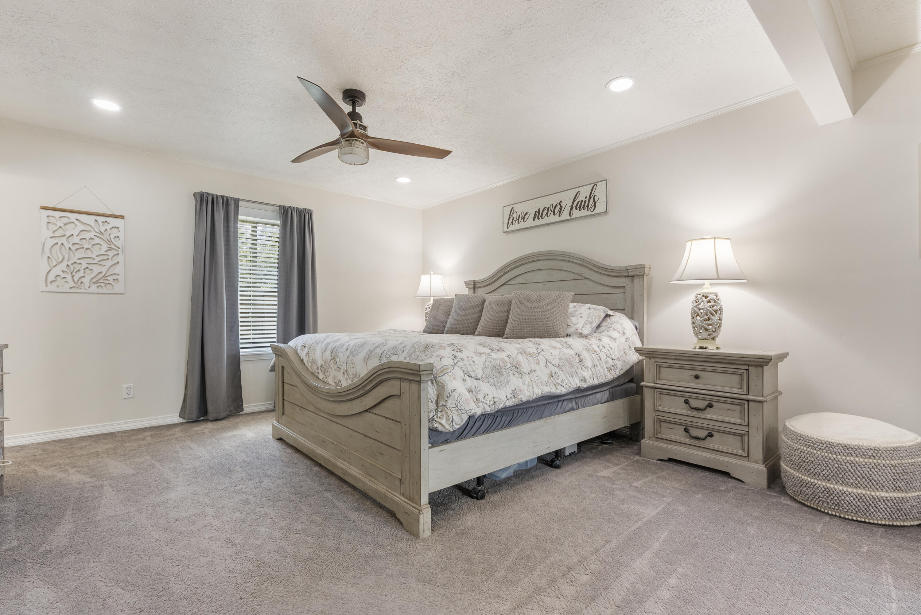 OXFORD PLACE UNIT 2 - Residential