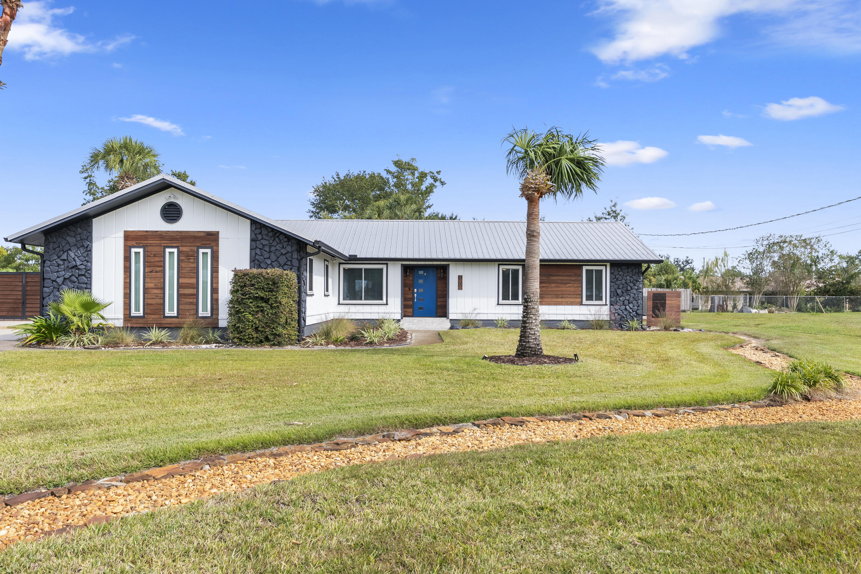 OXFORD PLACE UNIT 2 - Residential