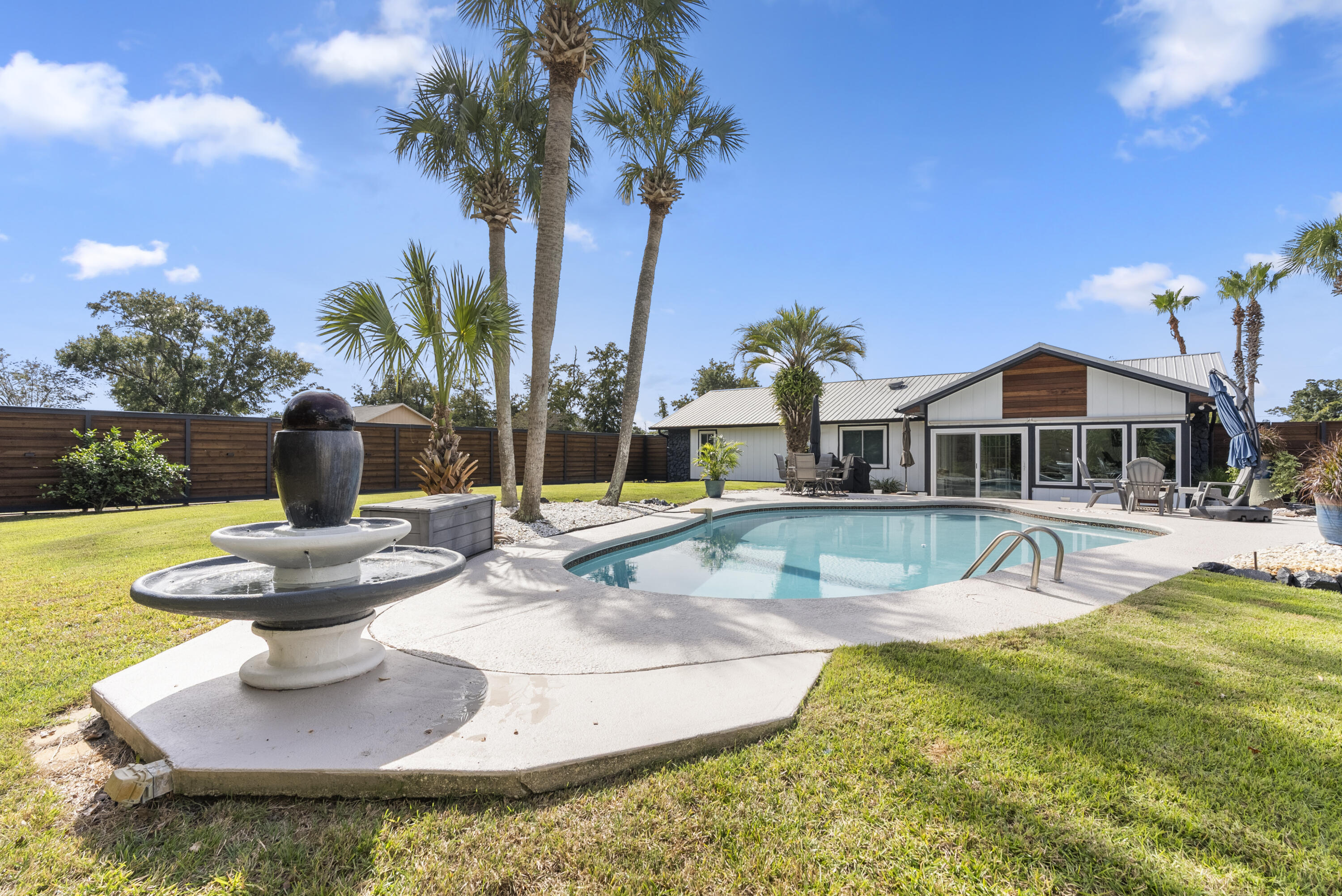 OXFORD PLACE UNIT 2 - Residential