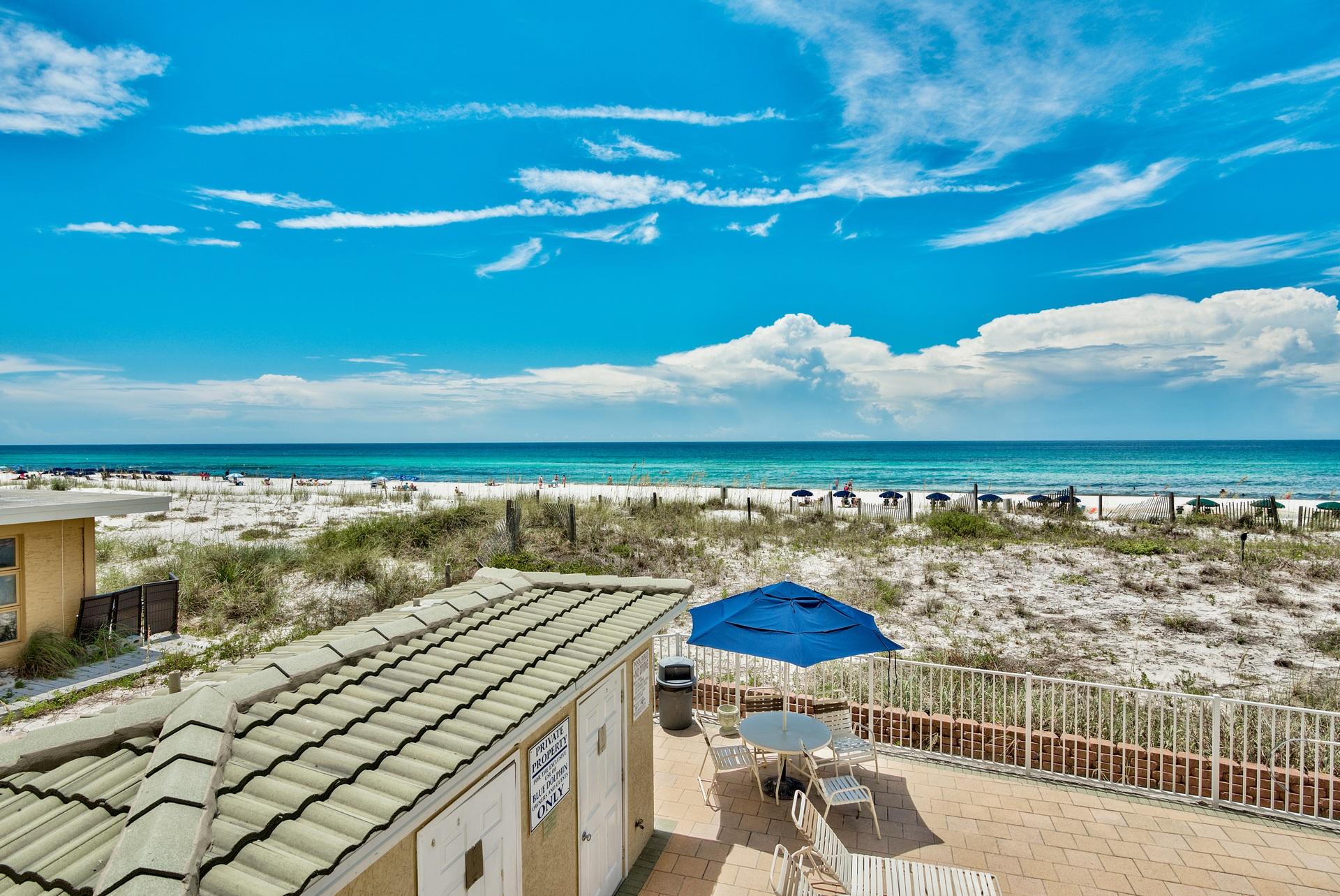 BLUE DOLPHIN CONDO - Residential