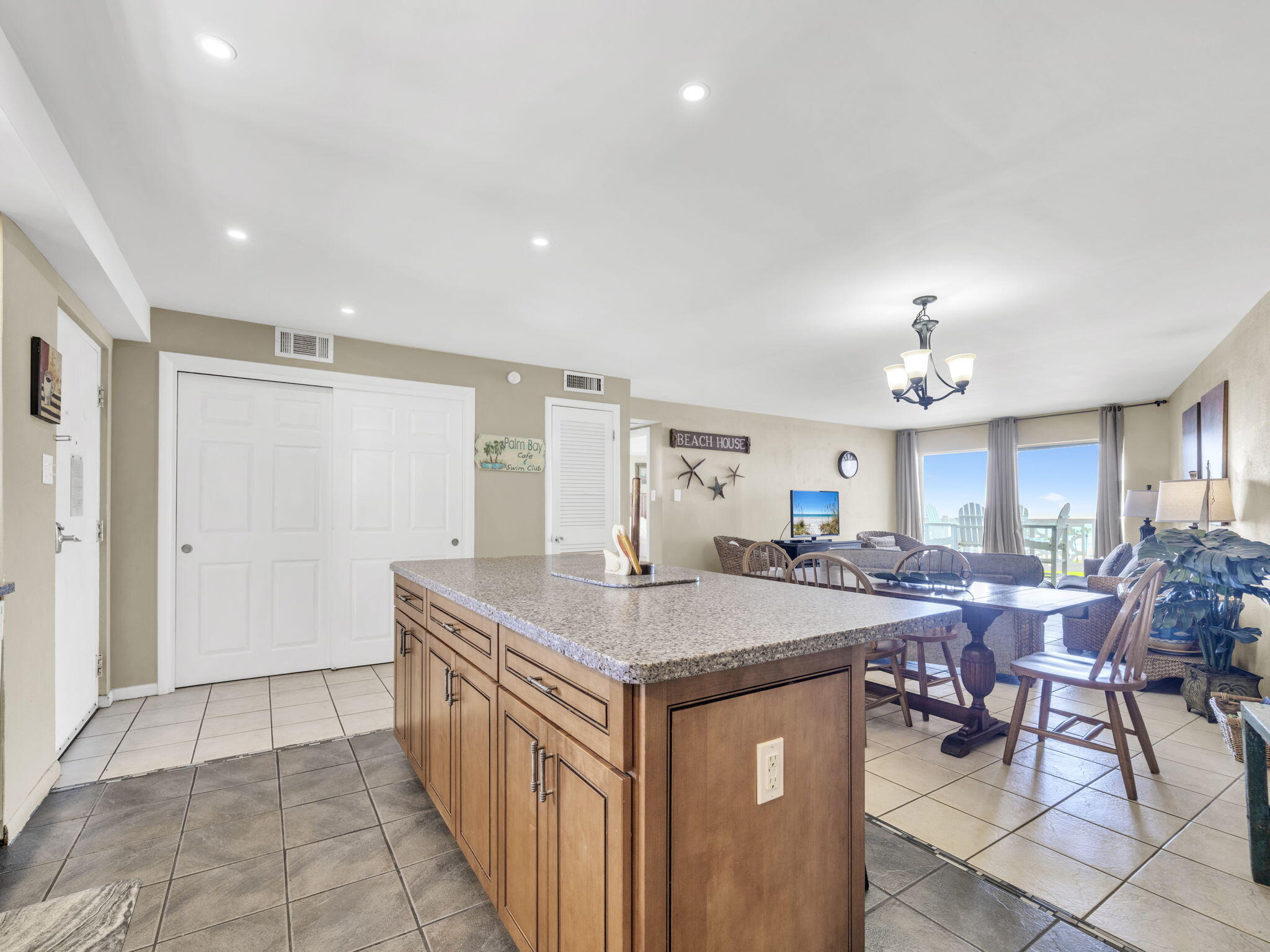 EL MATADOR CONDO - Residential