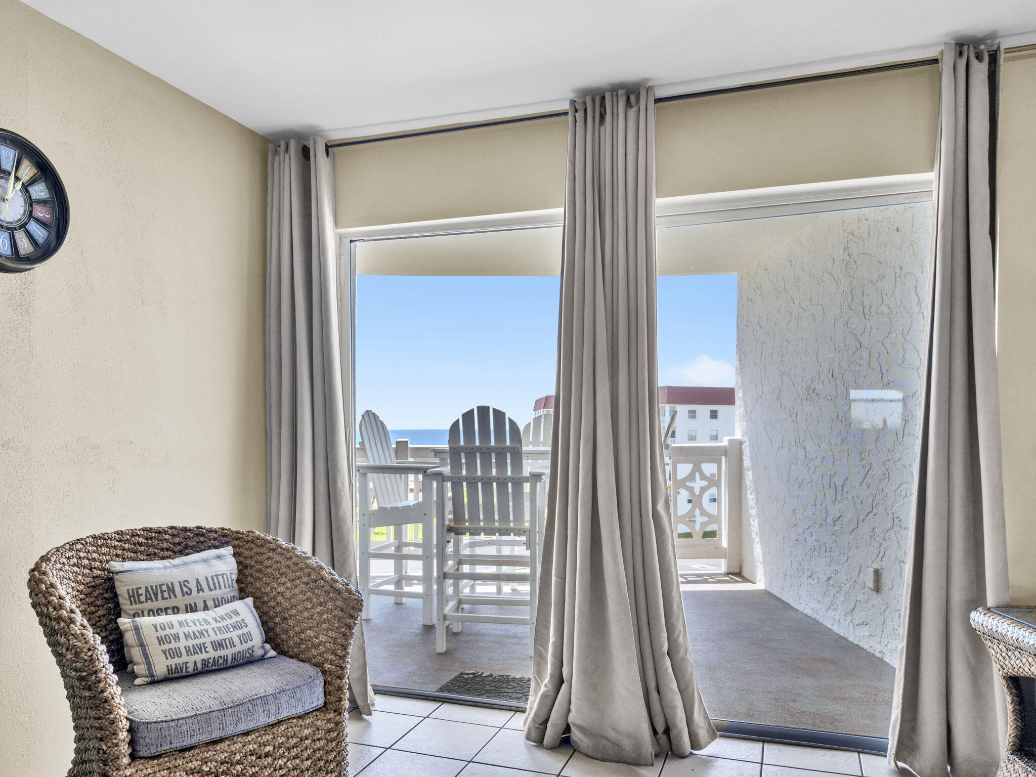 EL MATADOR CONDO - Residential