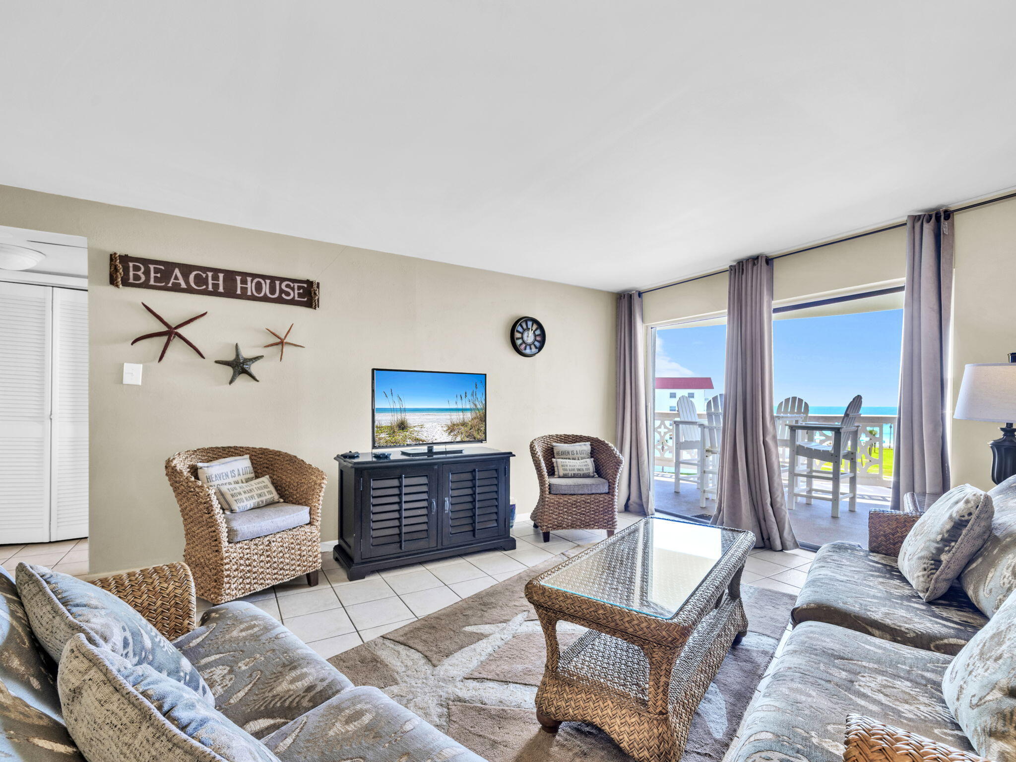 EL MATADOR CONDO - Residential