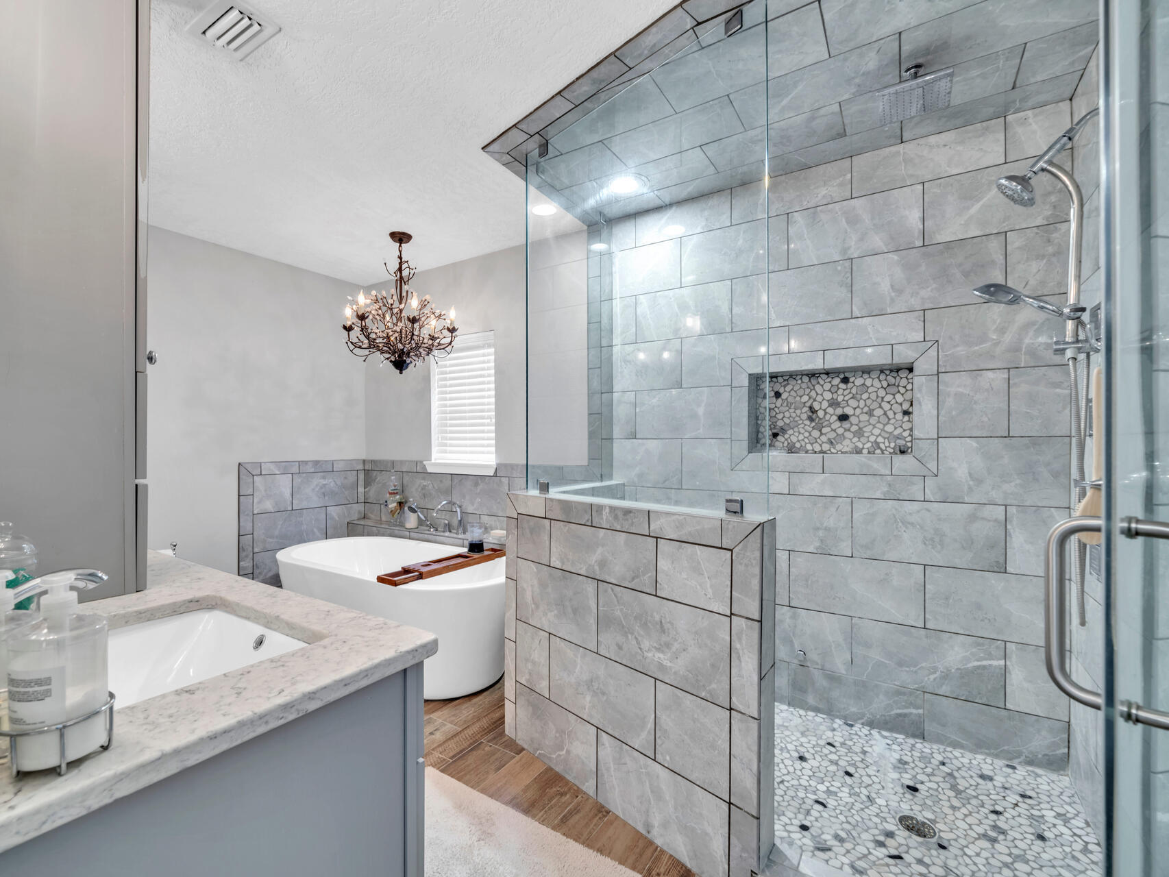 PINEWOOD ESTATES 2 - Residential