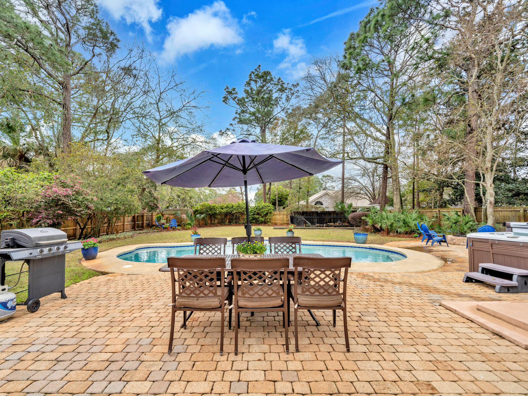 PINEWOOD ESTATES 2 - Residential