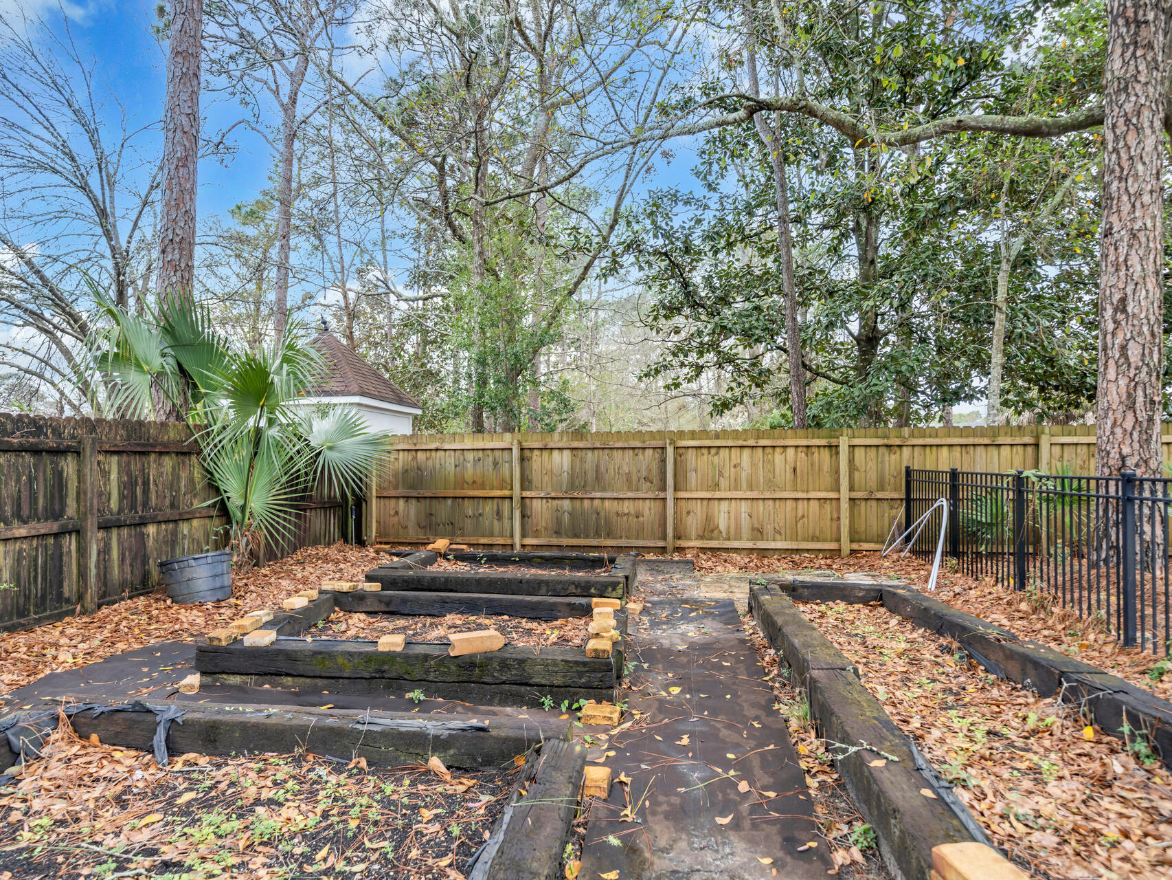 PINEWOOD ESTATES 2 - Residential