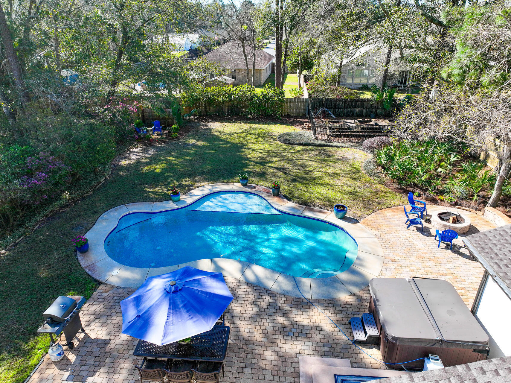 PINEWOOD ESTATES 2 - Residential