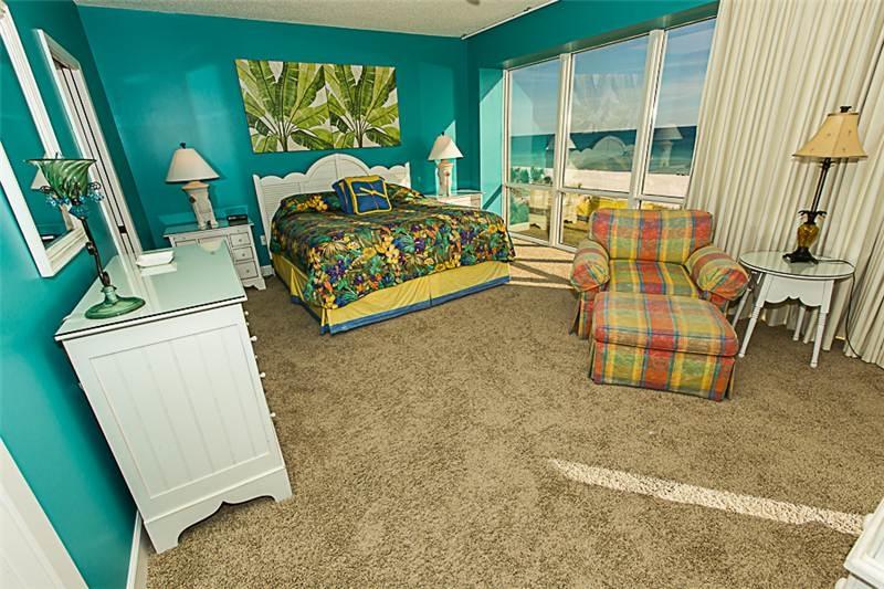 OCEANIA CONDO - Residential