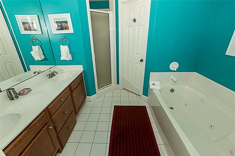 OCEANIA CONDO - Residential