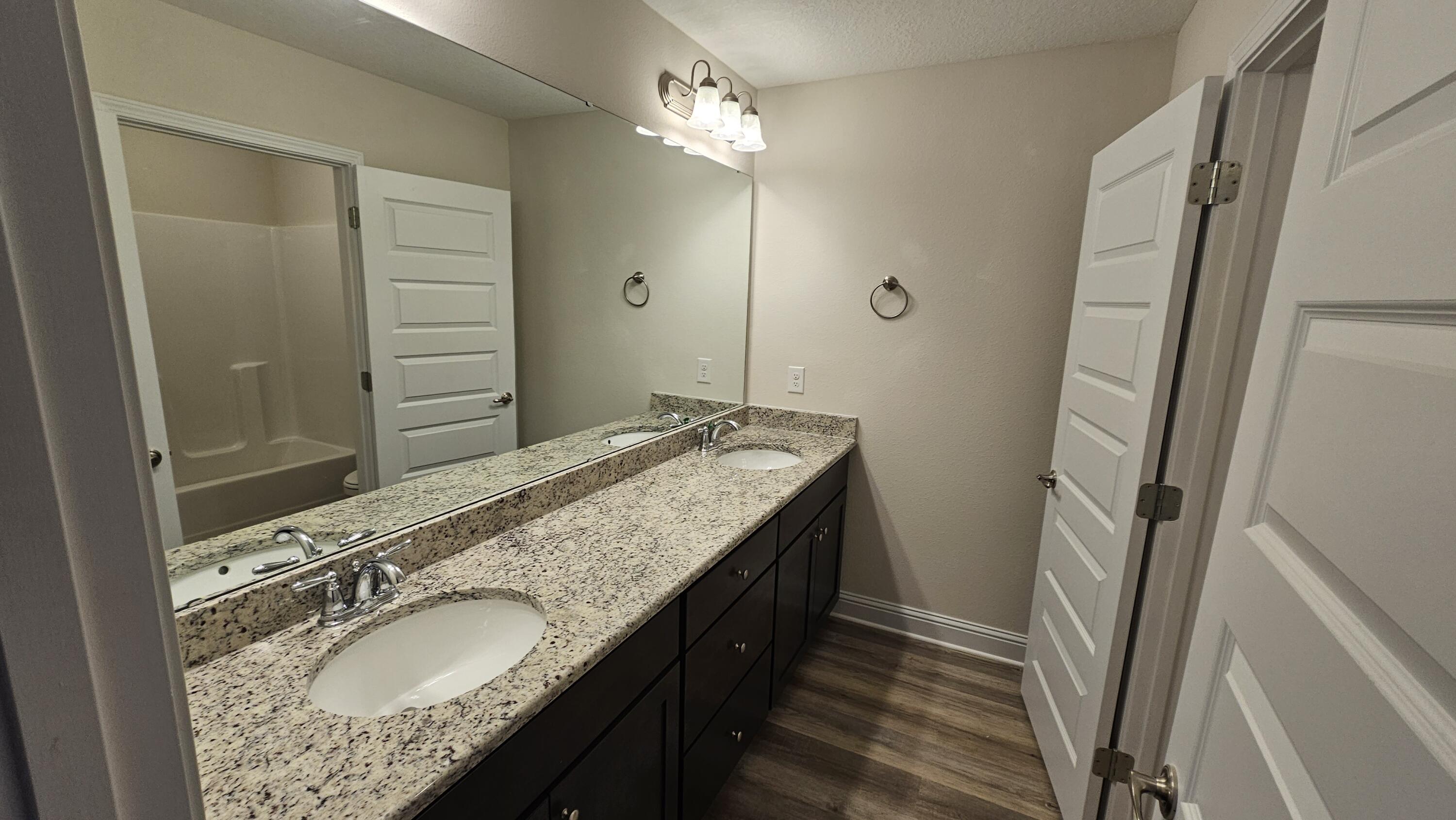 Nature Lake - Residential