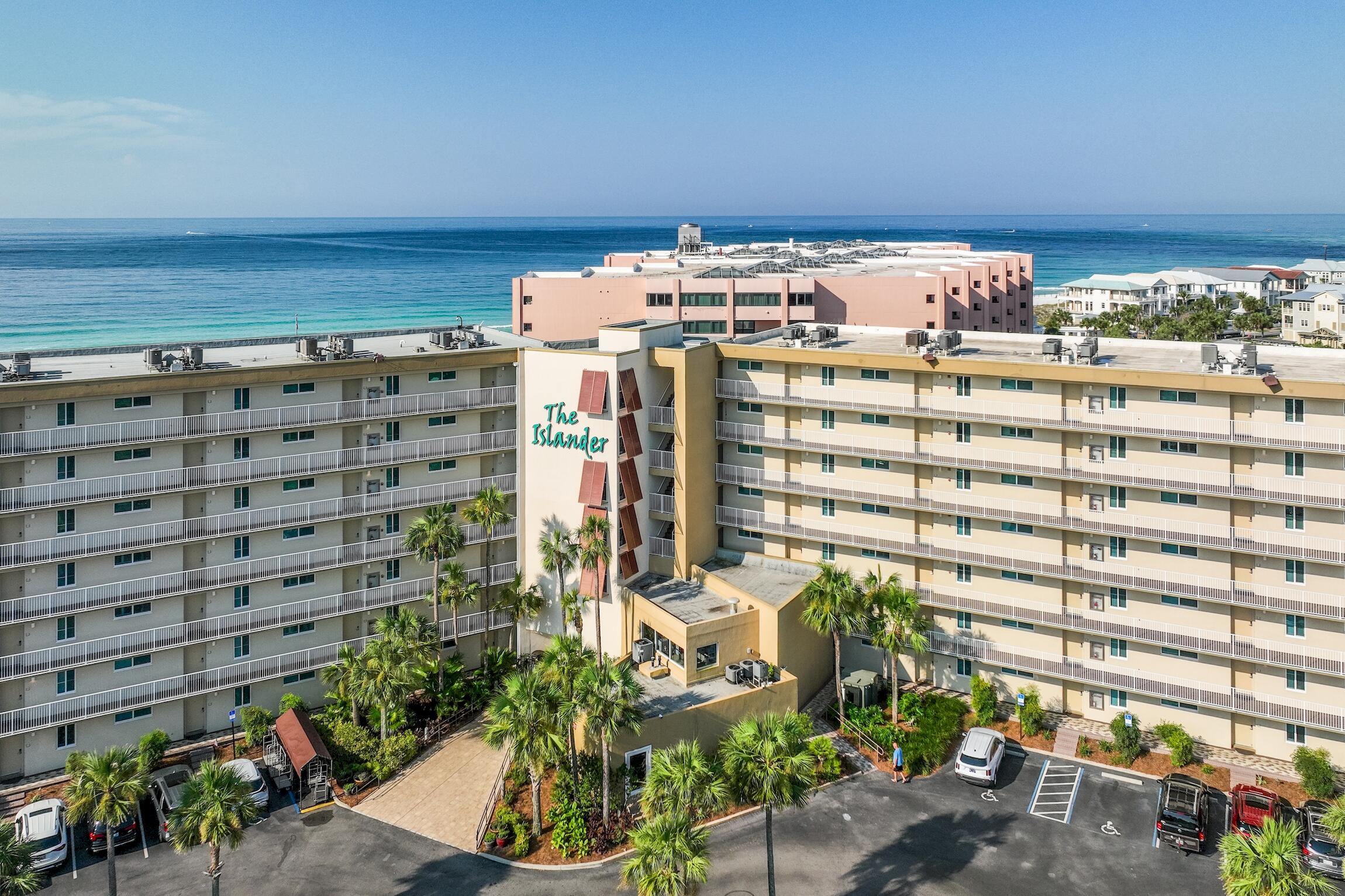 ISLANDER CONDO - Residential