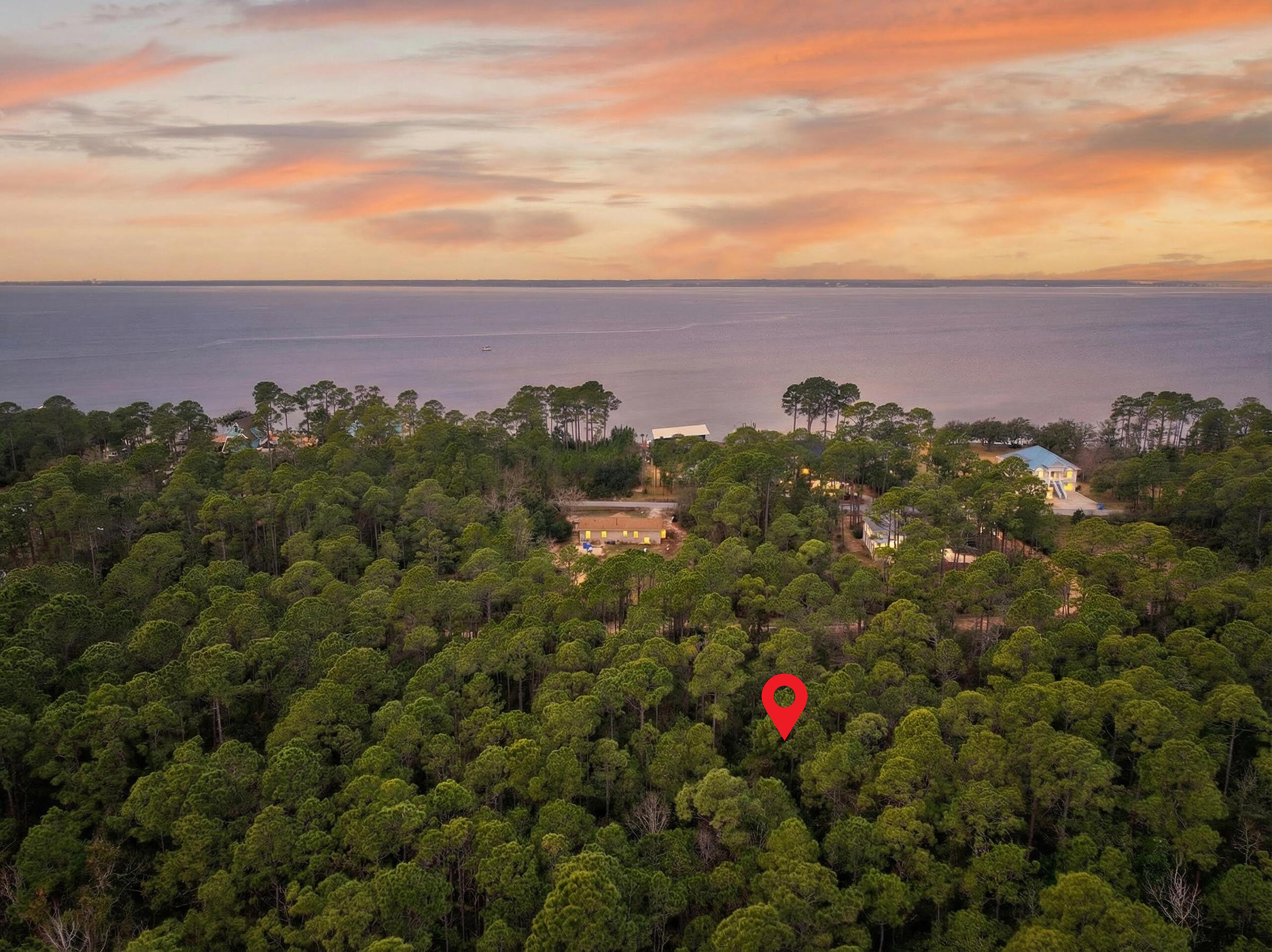 ESCAMBIA BAY ESTATES RESUB LOT - Land