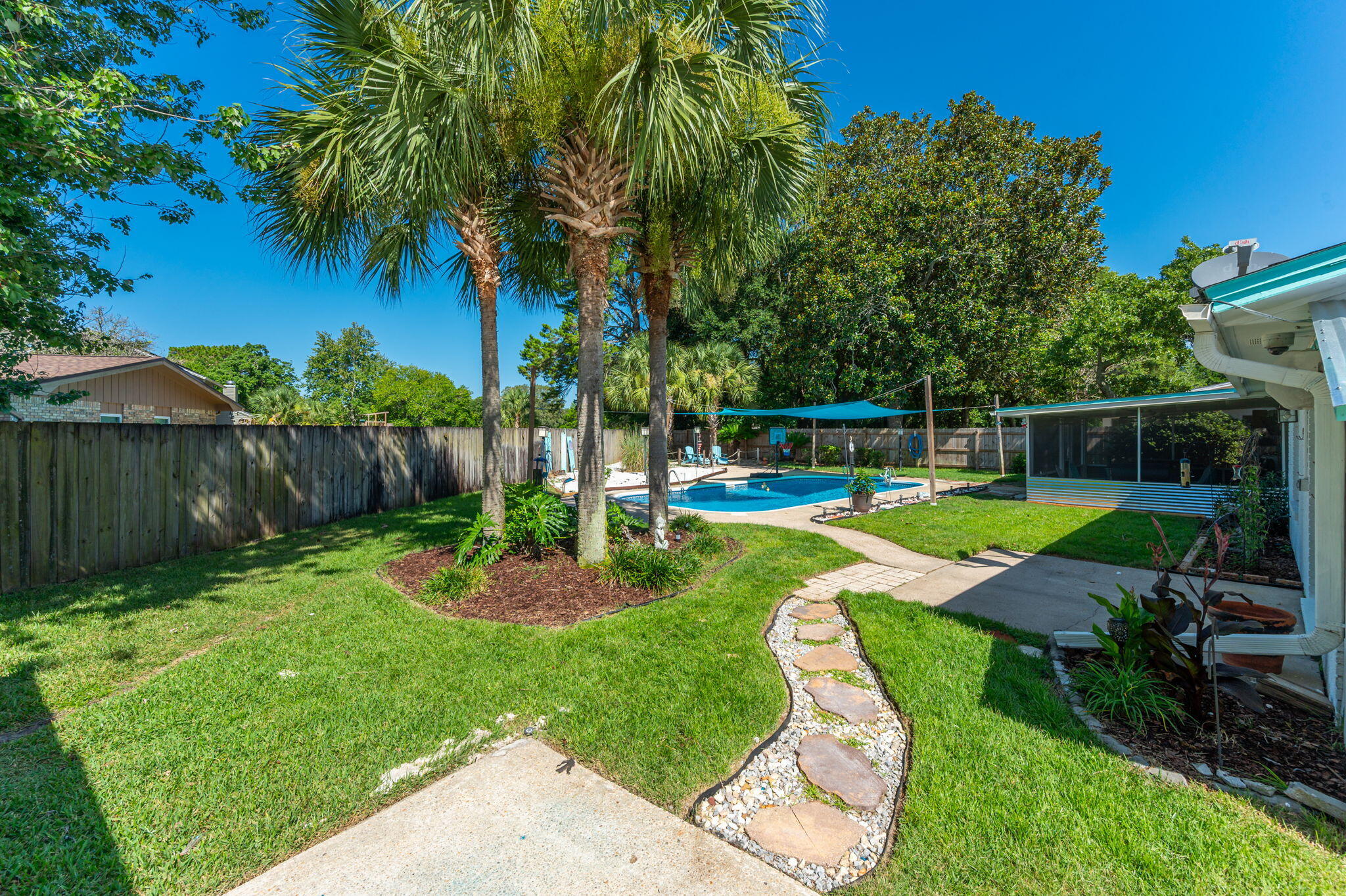 LAKE LORRAINE ESTATES 3 - Residential