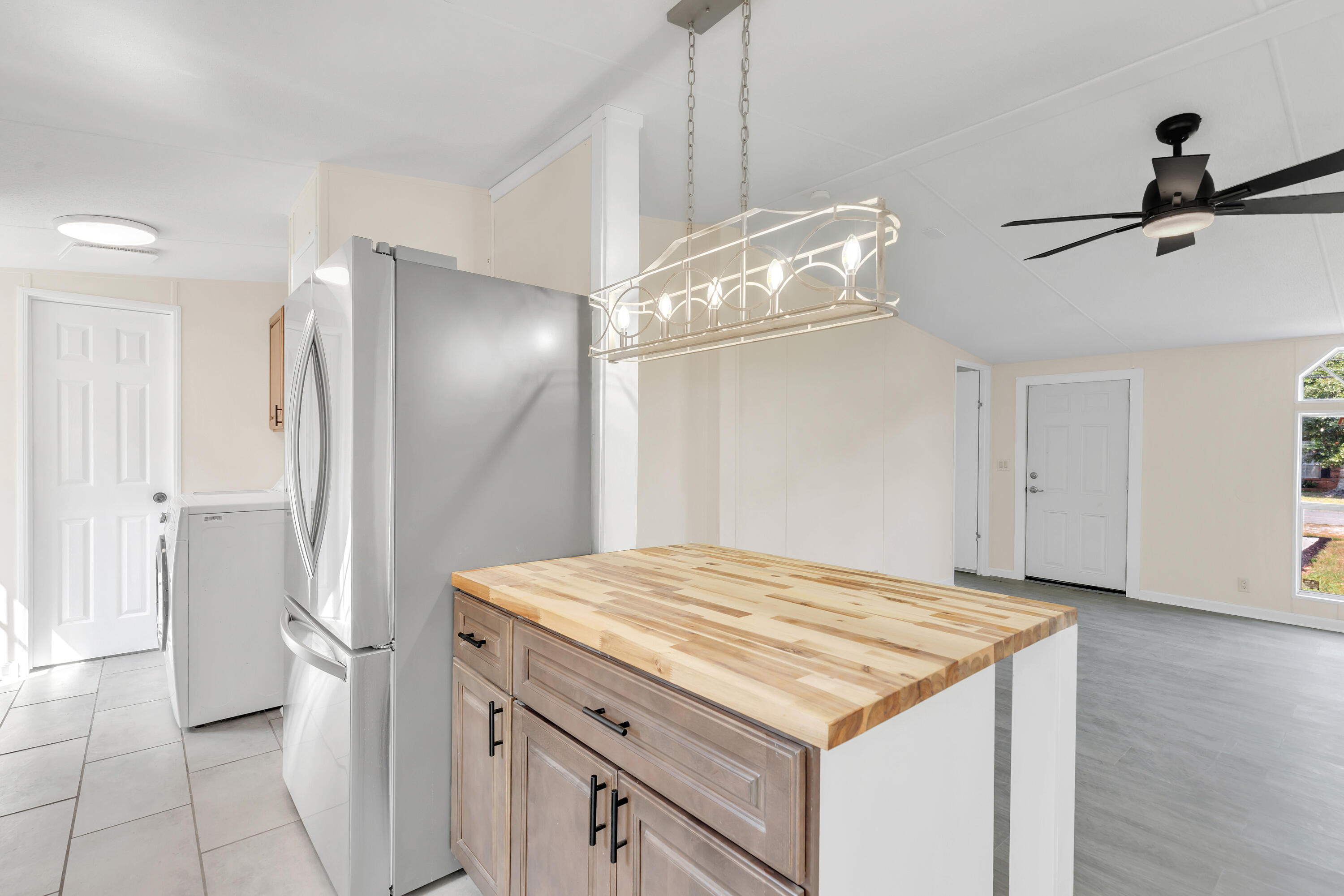 CASA LOMA S/D 1ST ADDN - Residential