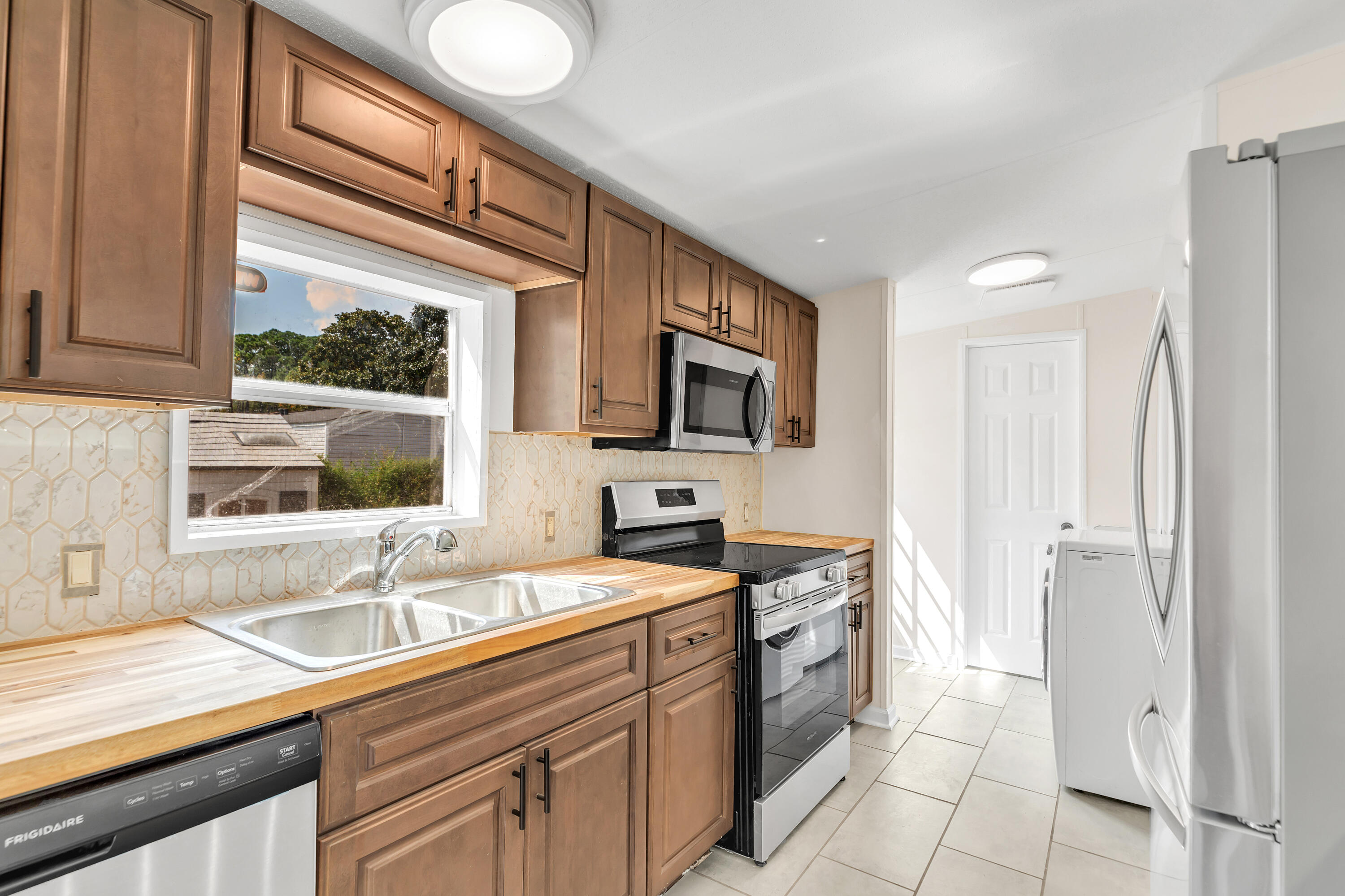 CASA LOMA S/D 1ST ADDN - Residential