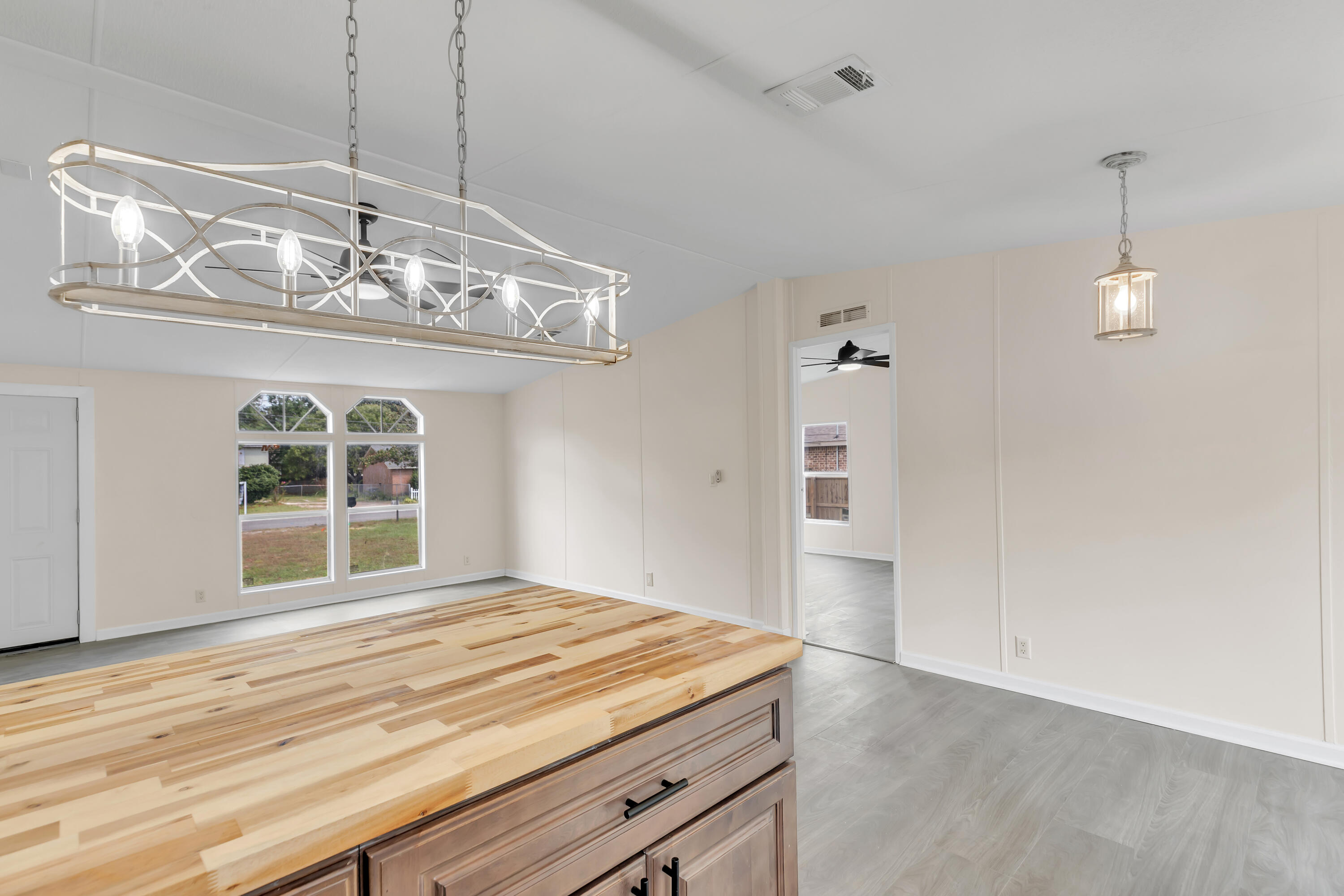 CASA LOMA S/D 1ST ADDN - Residential