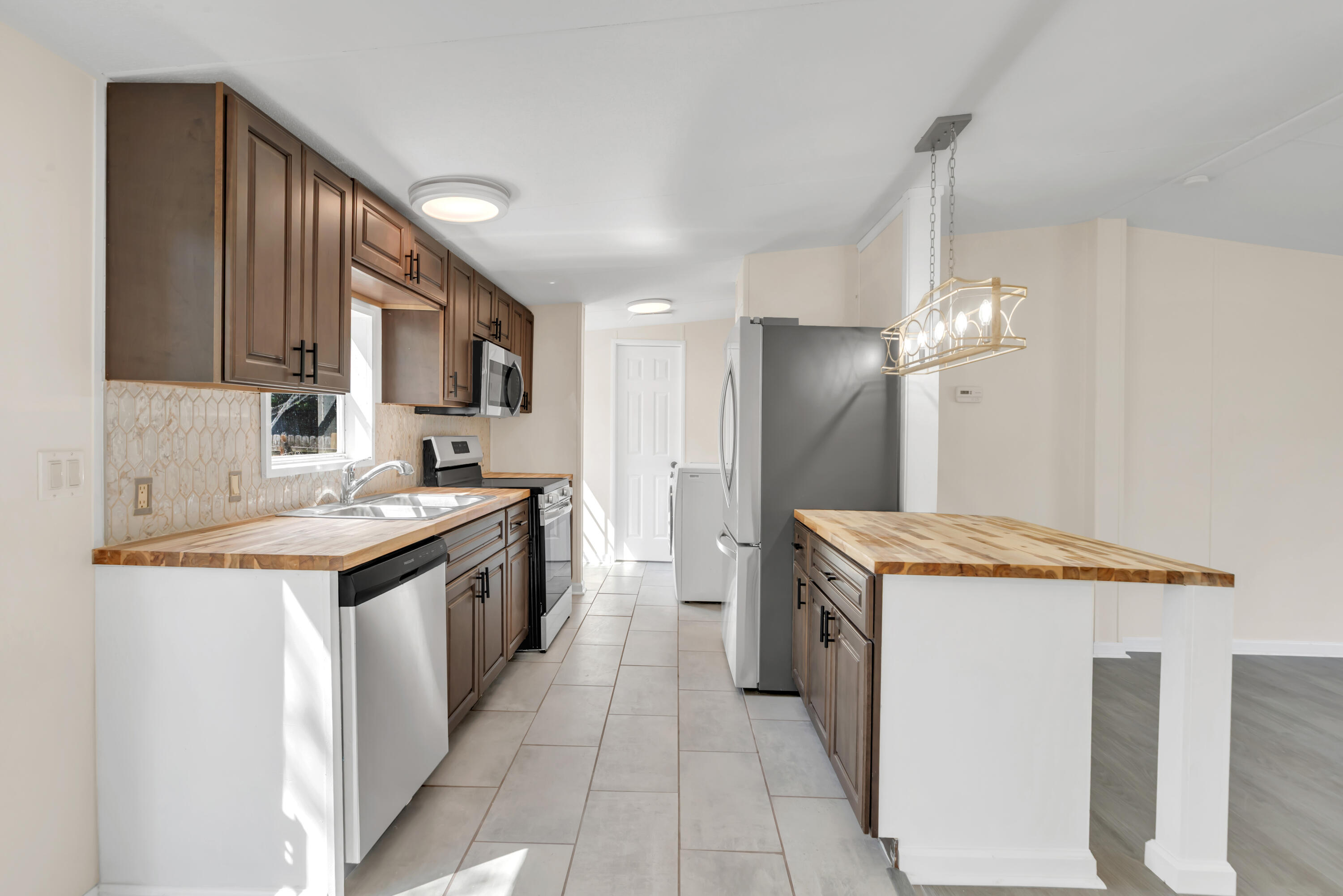 CASA LOMA S/D 1ST ADDN - Residential