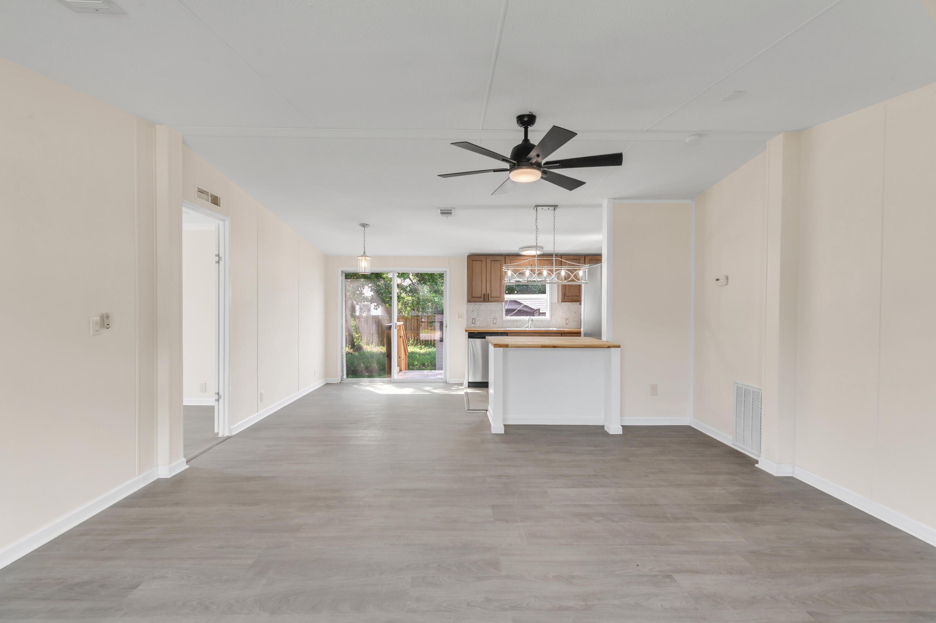 CASA LOMA S/D 1ST ADDN - Residential