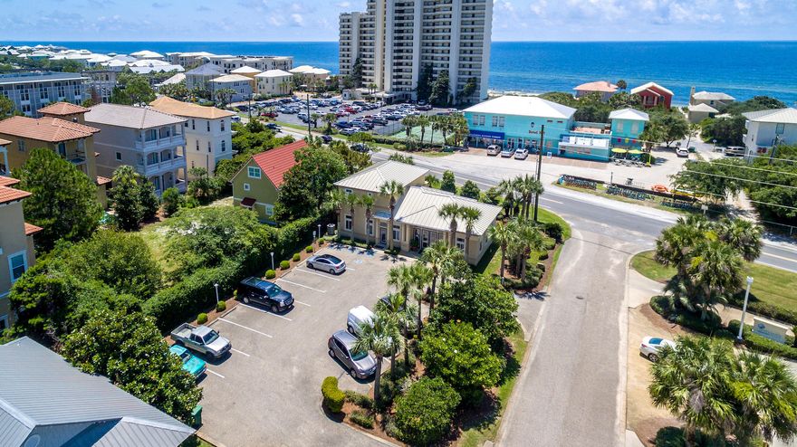 Commercial Office located in the heart of Seagrove Beach.