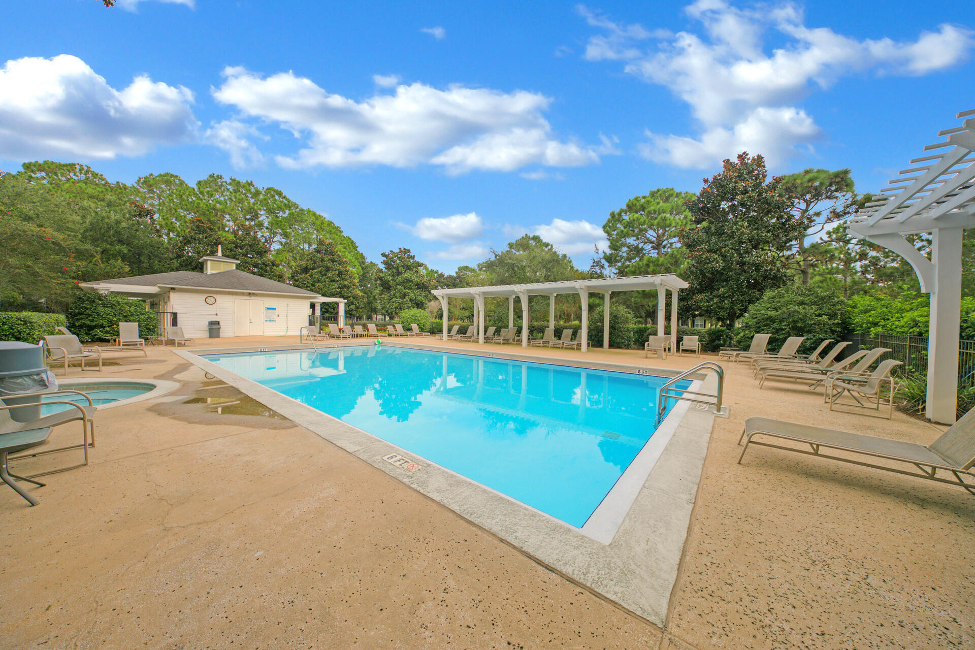 LAUREL GROVE - Residential