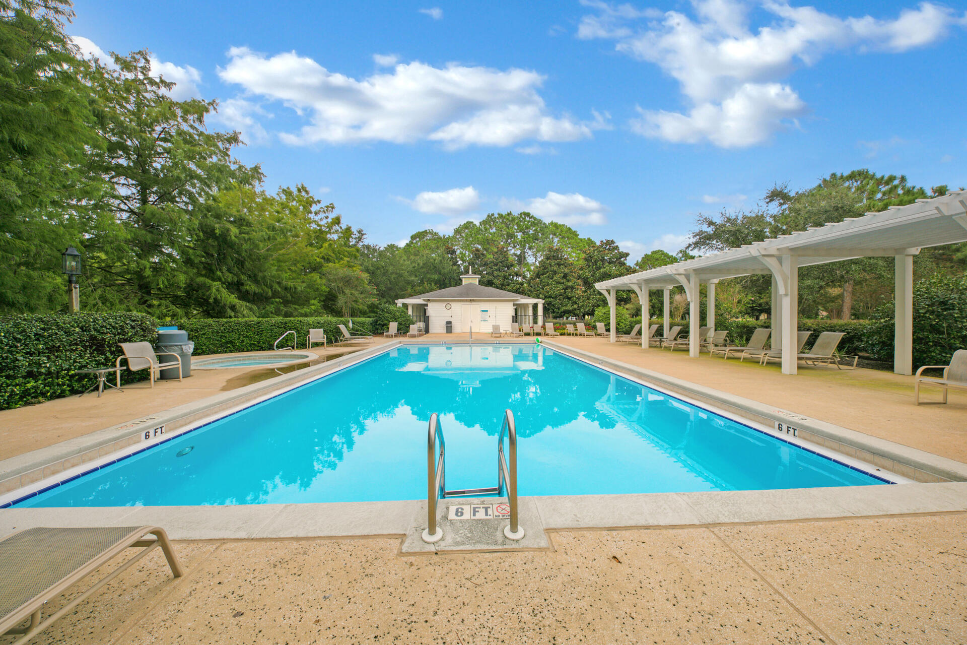 LAUREL GROVE - Residential