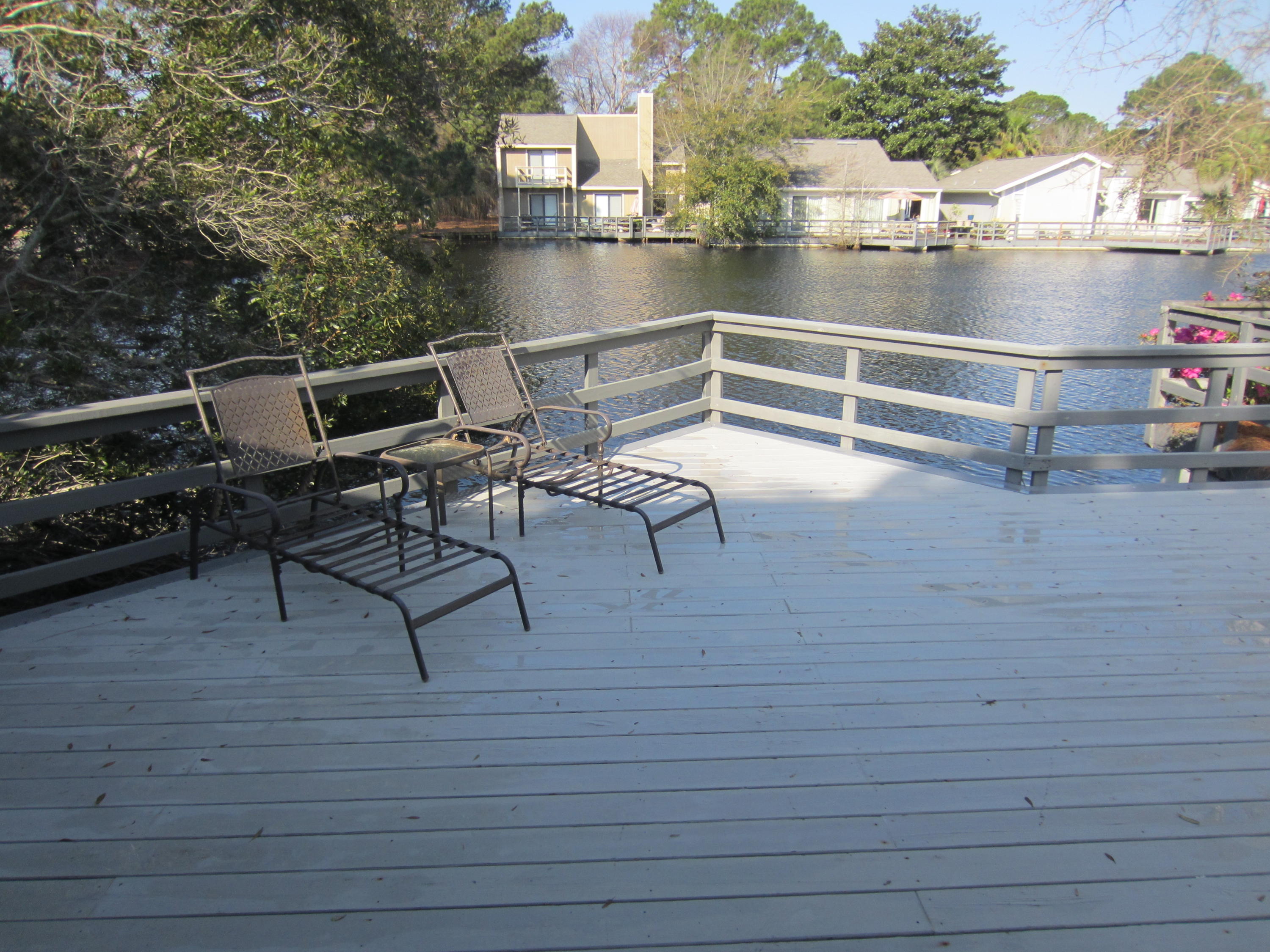 LINKSIDE VILLAGE UNIT 1 - Residential