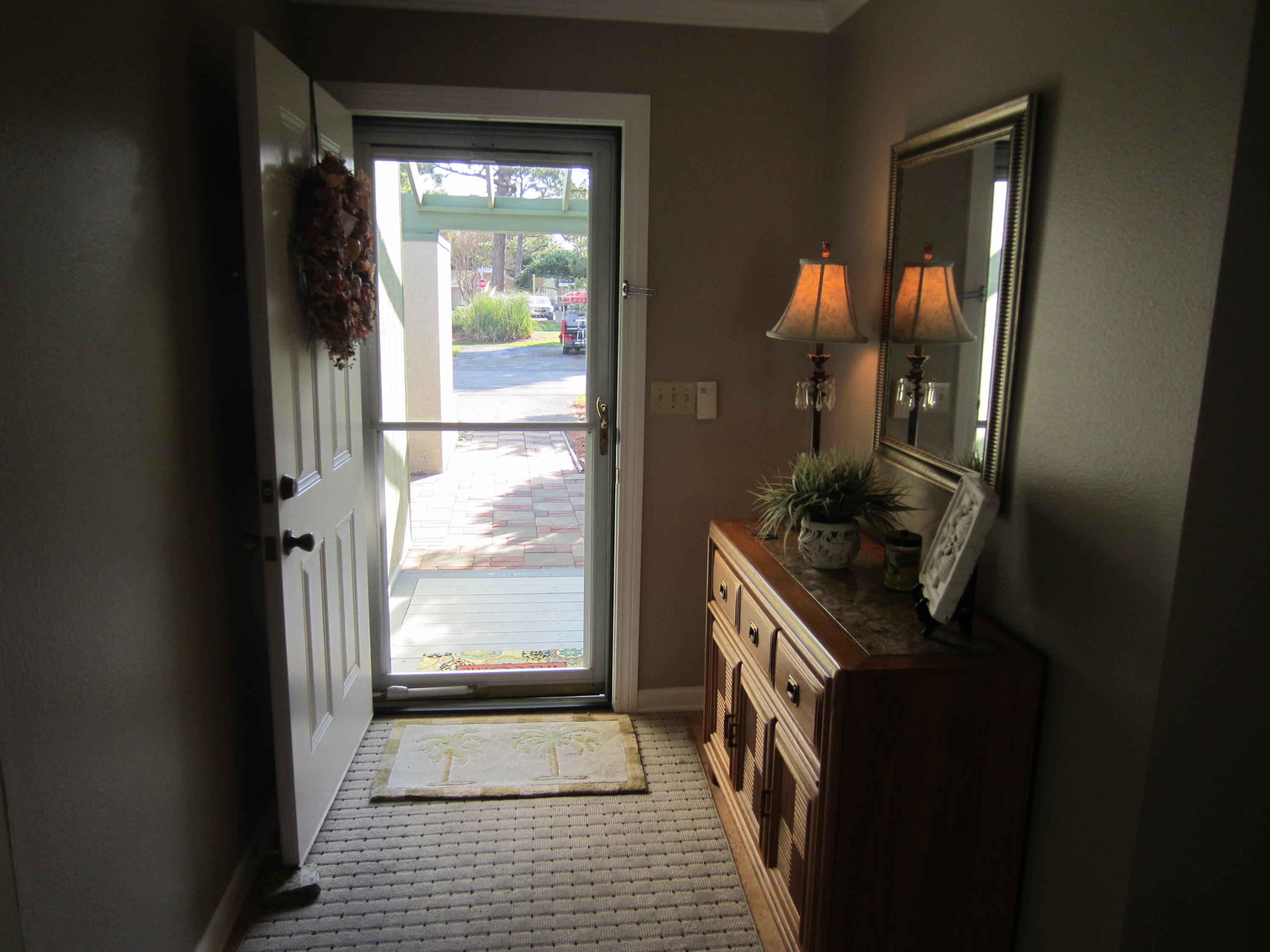 LINKSIDE VILLAGE UNIT 1 - Residential