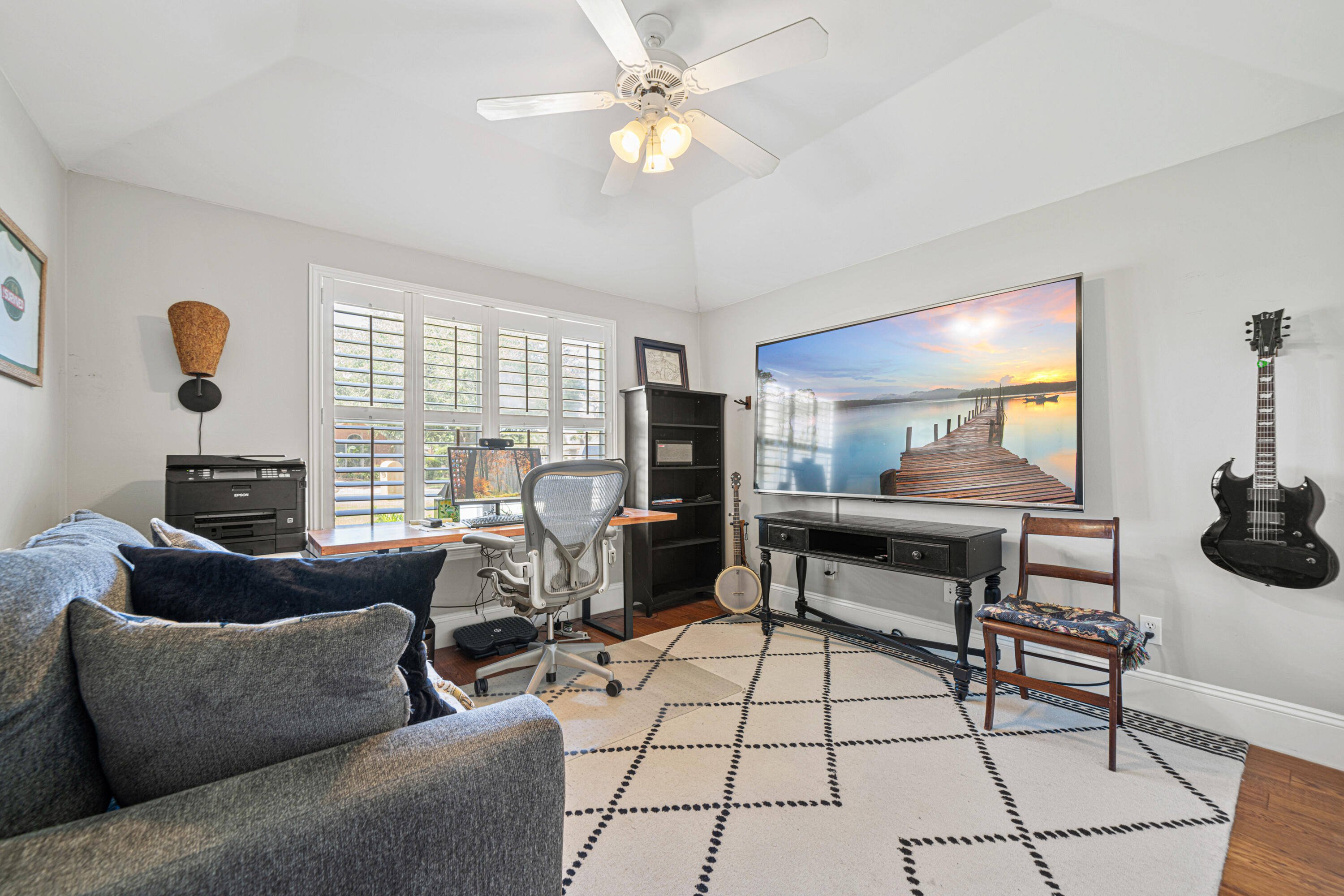 AVALON BEACH ESTATES - Residential