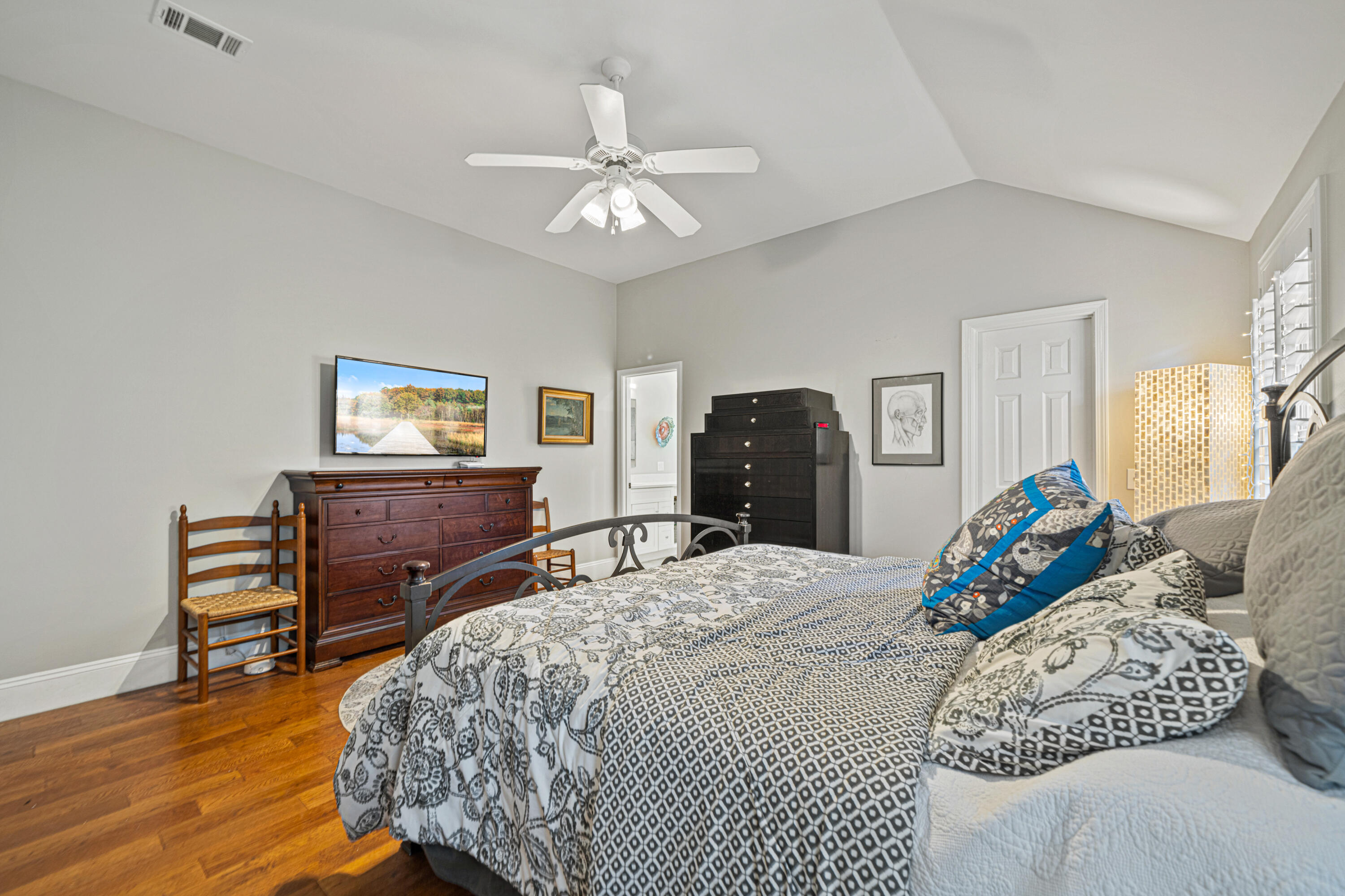 AVALON BEACH ESTATES - Residential