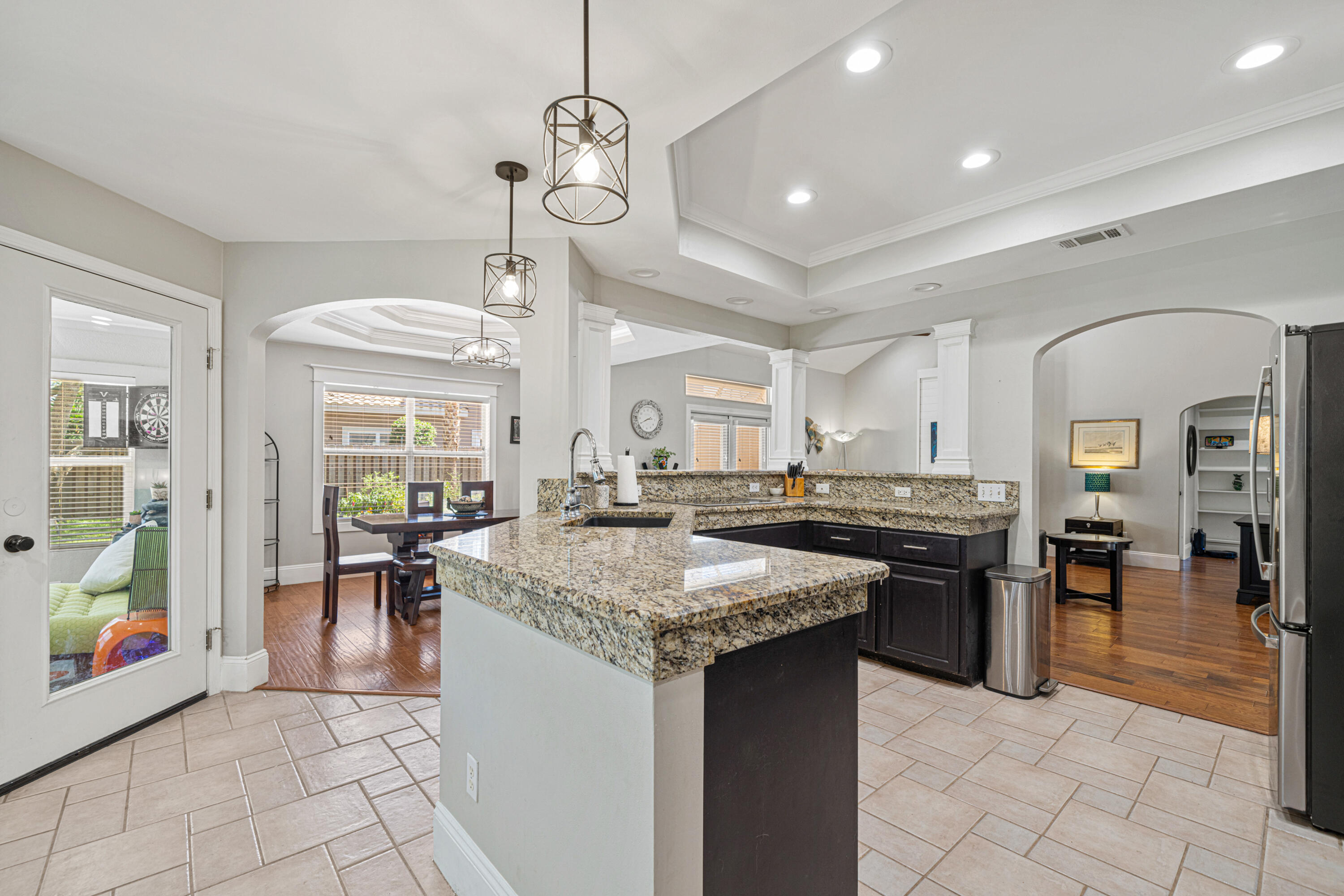 AVALON BEACH ESTATES - Residential