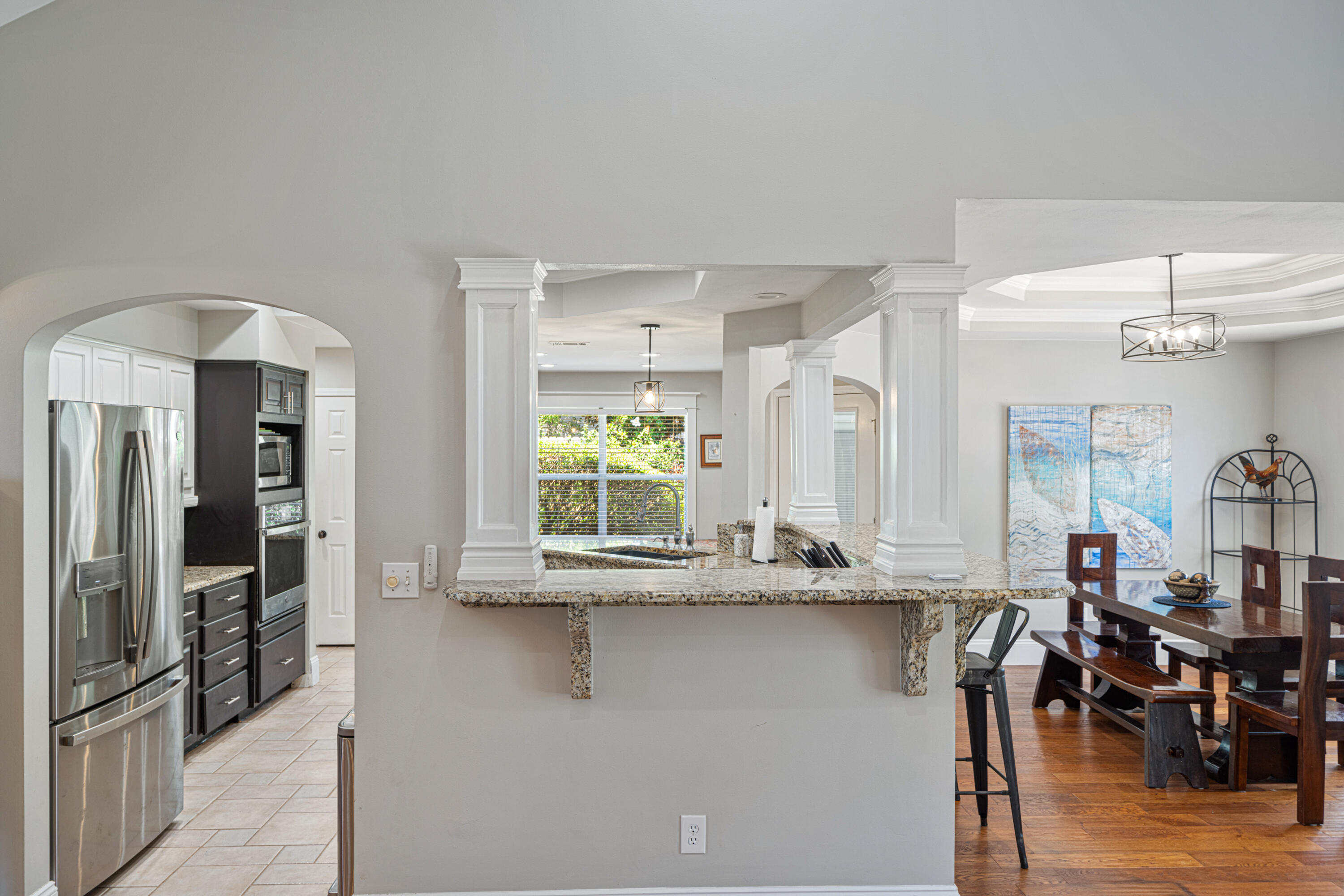 454 Avalon Boulevard
