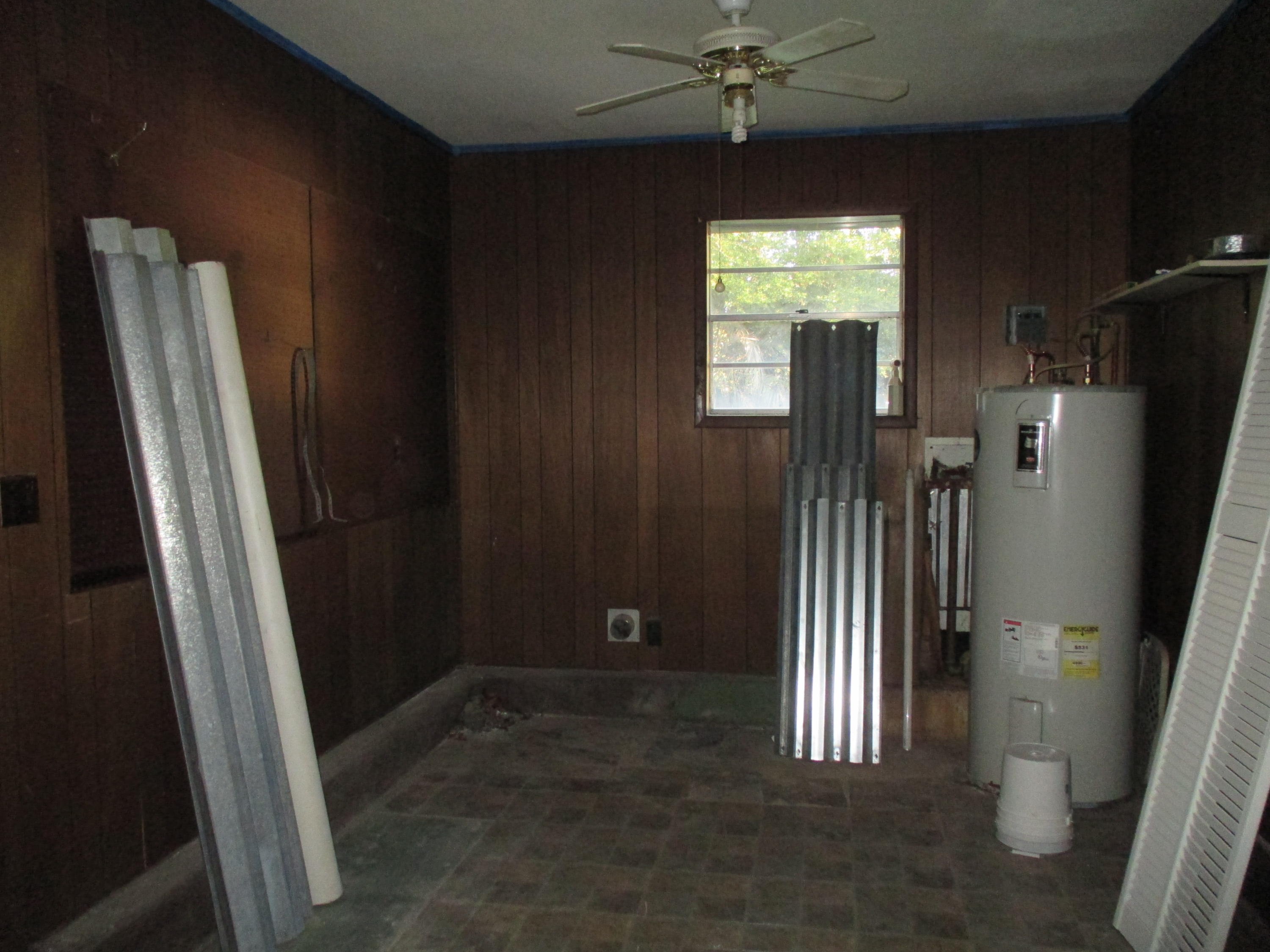 BAYOU POQUITO S/D LOT 14 BLK 12 - Residential