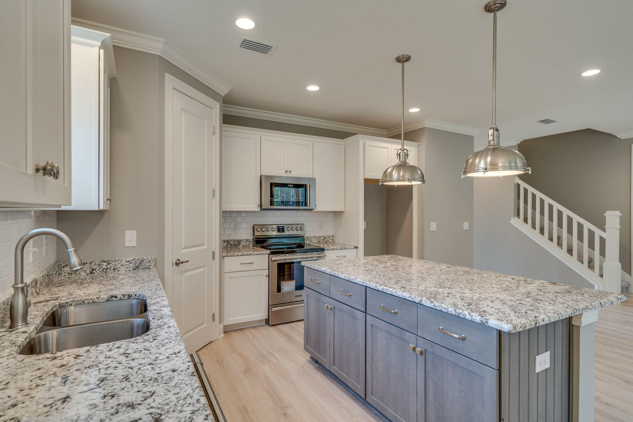 HERITAGE MANOR - Residential