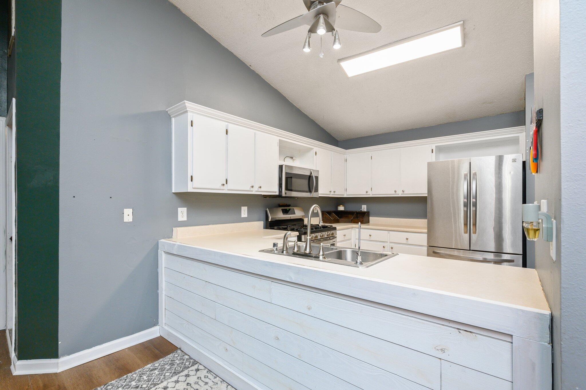 HOLLYROD PARK PH 2 - Residential