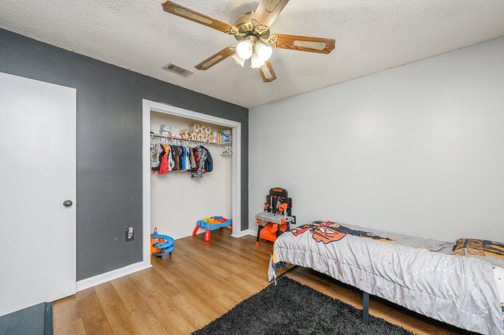 HOLLYROD PARK PH 2 - Residential