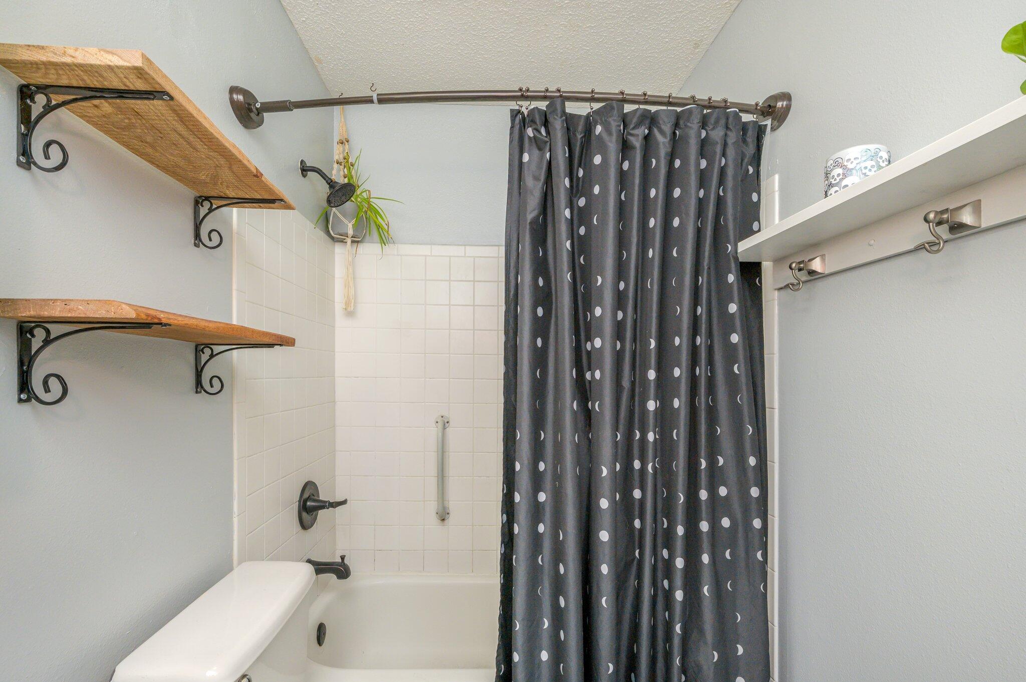 HOLLYROD PARK PH 2 - Residential