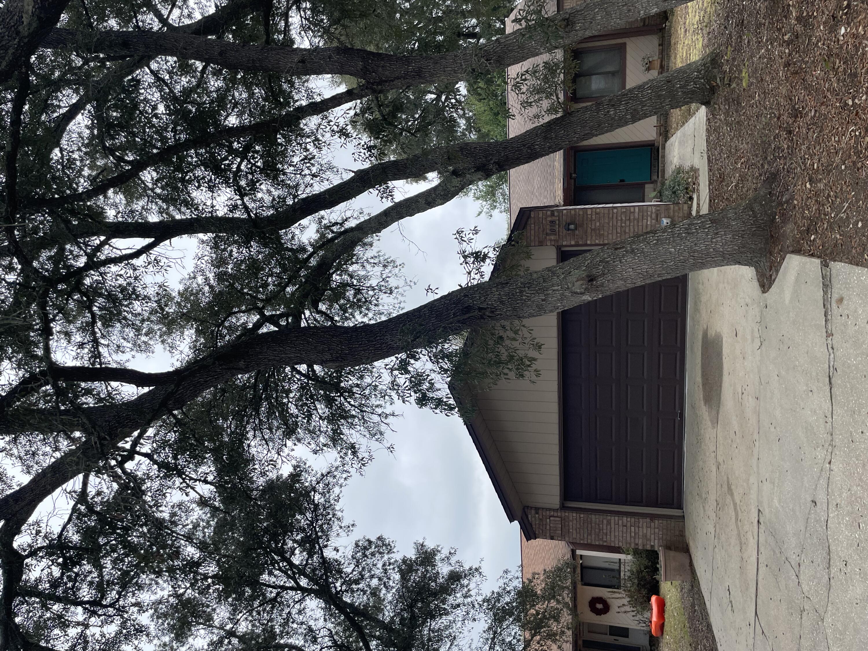 Home in the heart of Niceville. 2 bedrooms and 2 full bathrooms. Kitchen with refrigerator, stove/oven, dishwasher & microwave. Living room features a fireplace.Privacy fenced in back yard. Covered patio and auto garage door opener.Conveniently located to schools, dining and shopping.