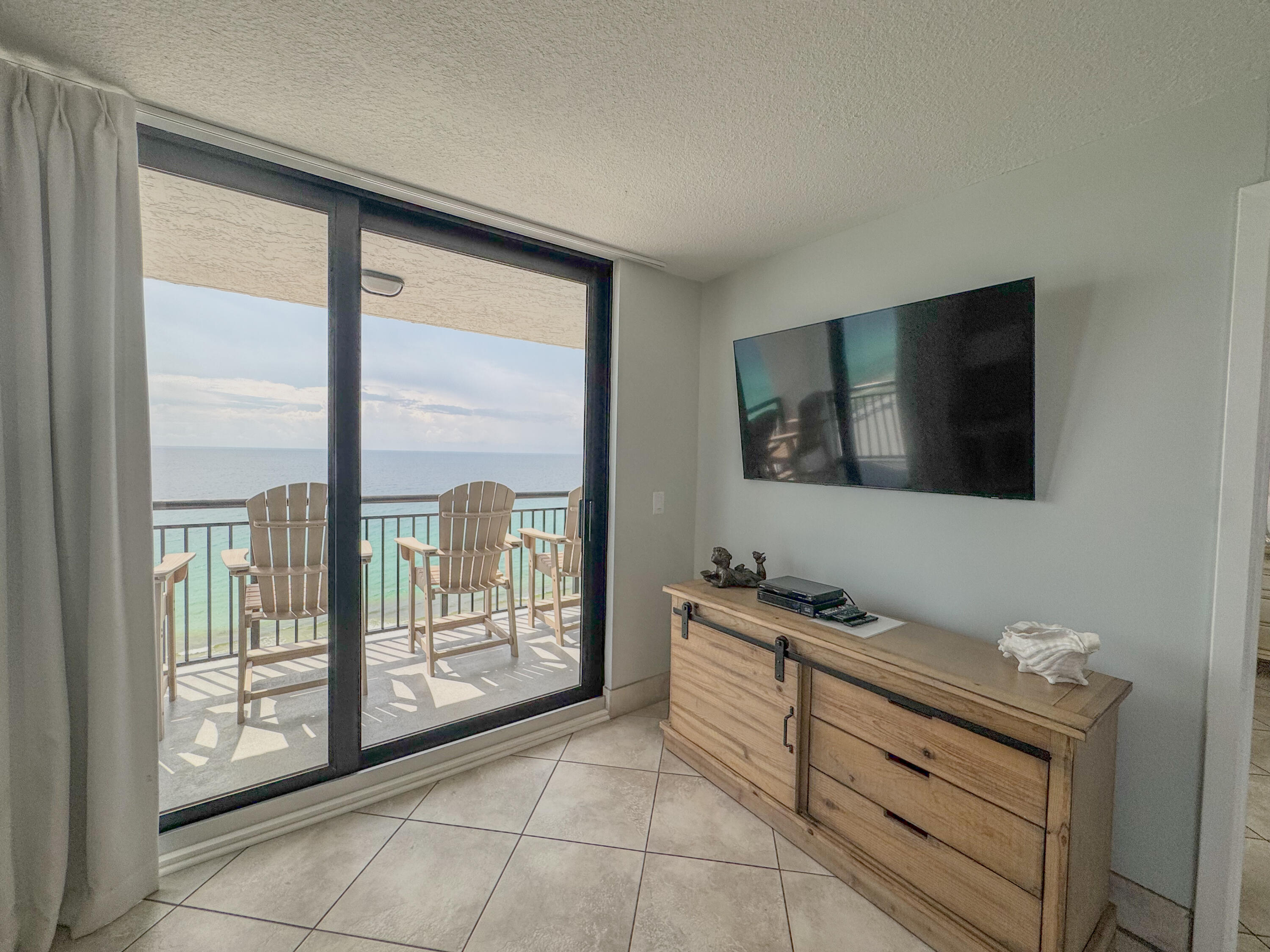 SUNDESTIN INTERNATIONAL CONDO - Residential