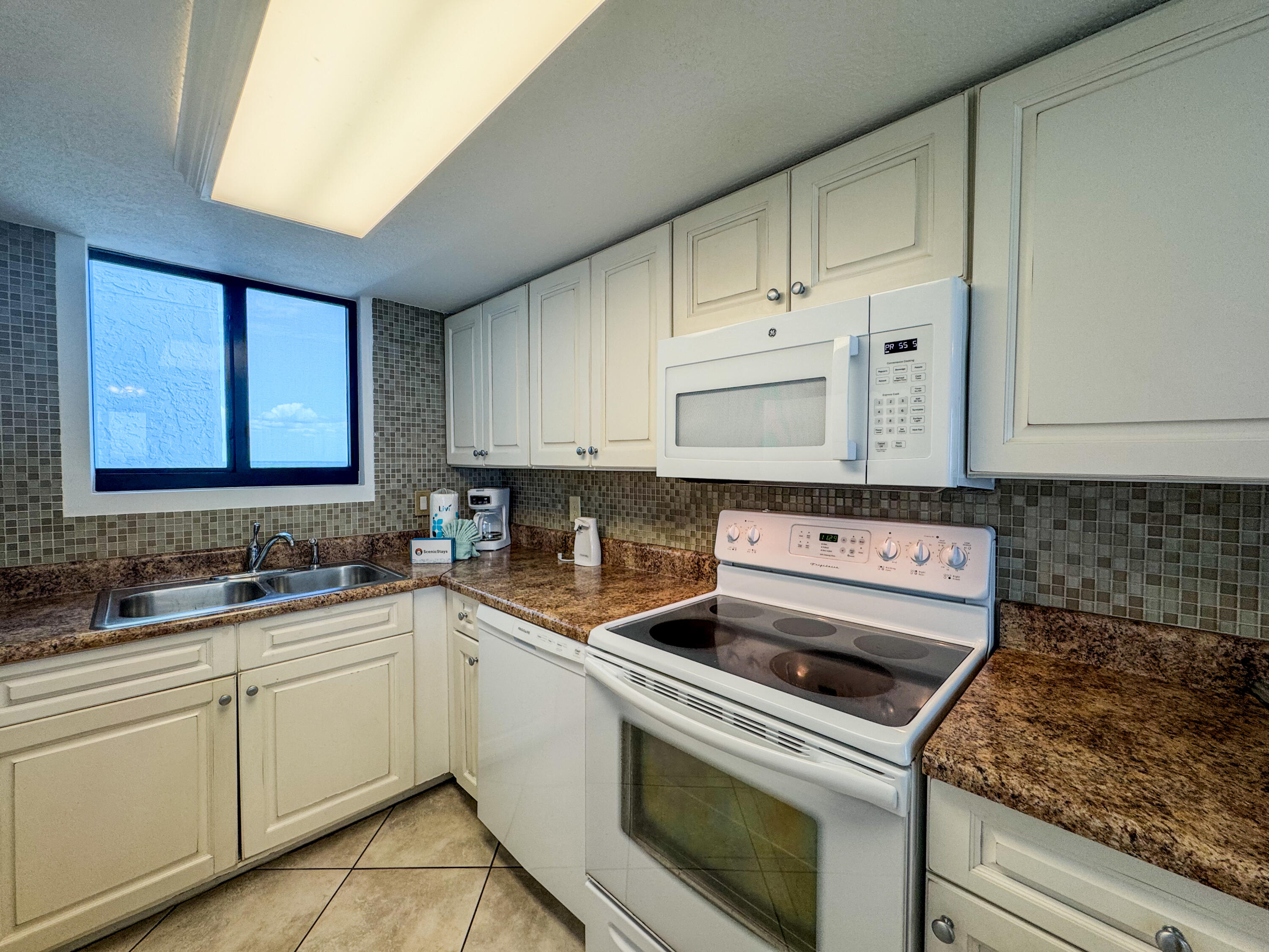SUNDESTIN INTERNATIONAL CONDO - Residential