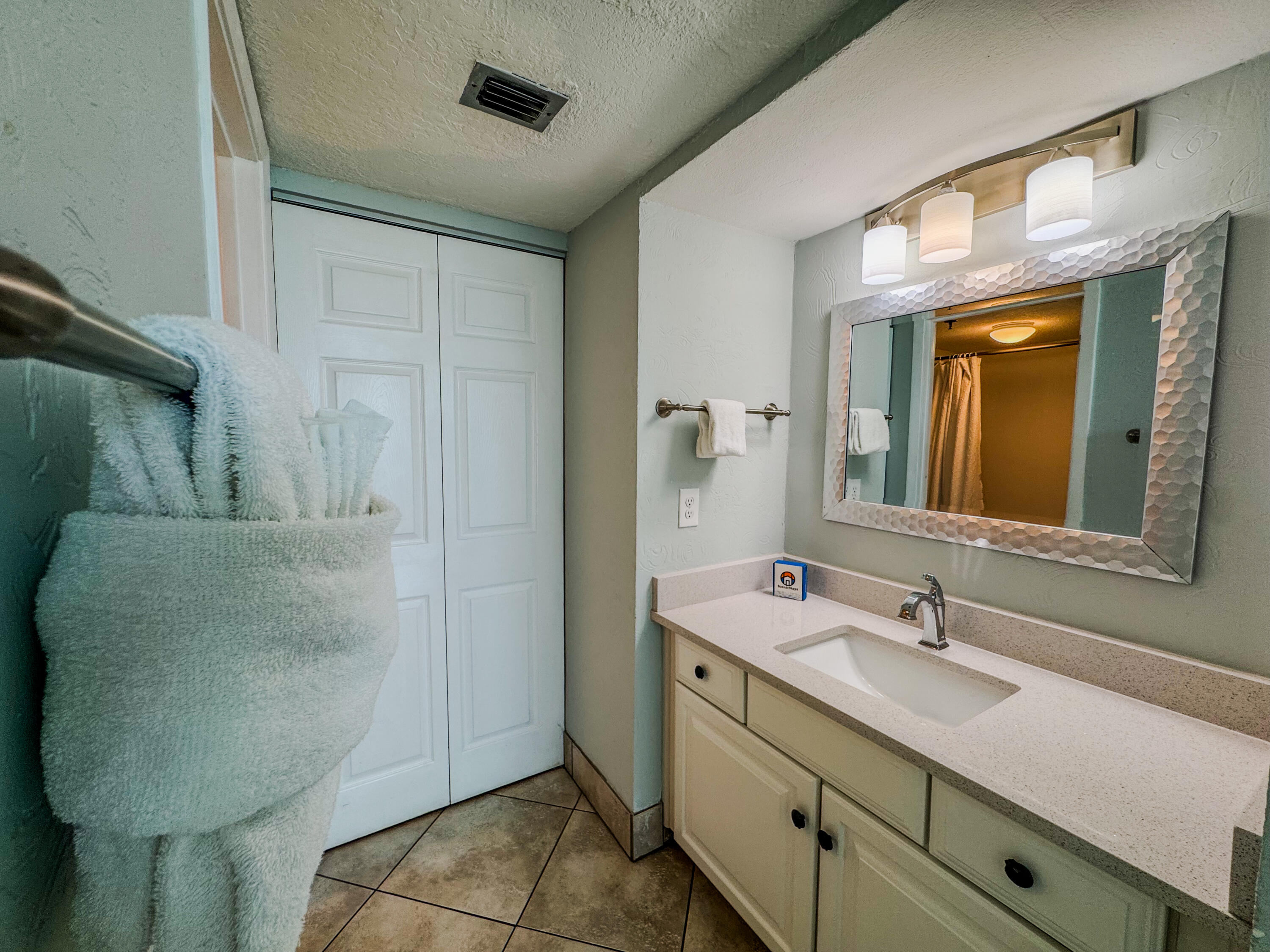 SUNDESTIN INTERNATIONAL CONDO - Residential